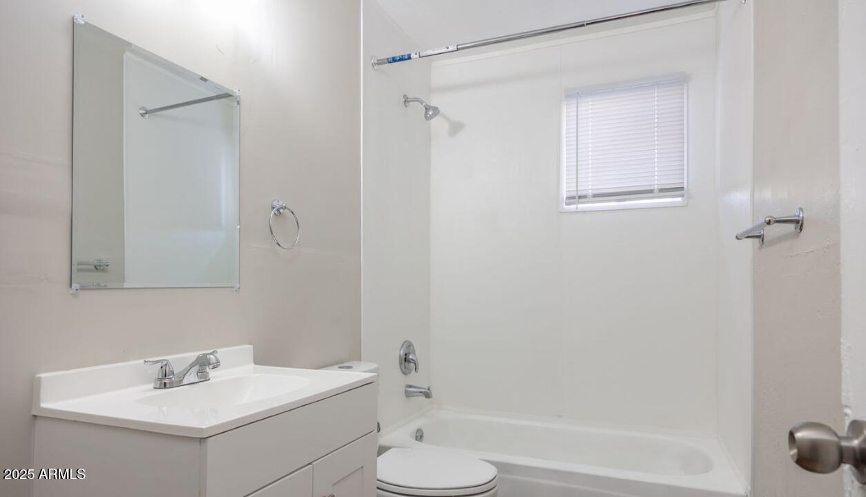 710 W 12th Street Property Photo 12