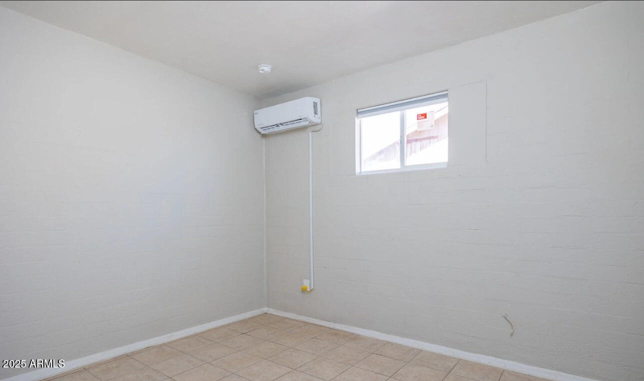 710 W 12th Street Property Photo 23