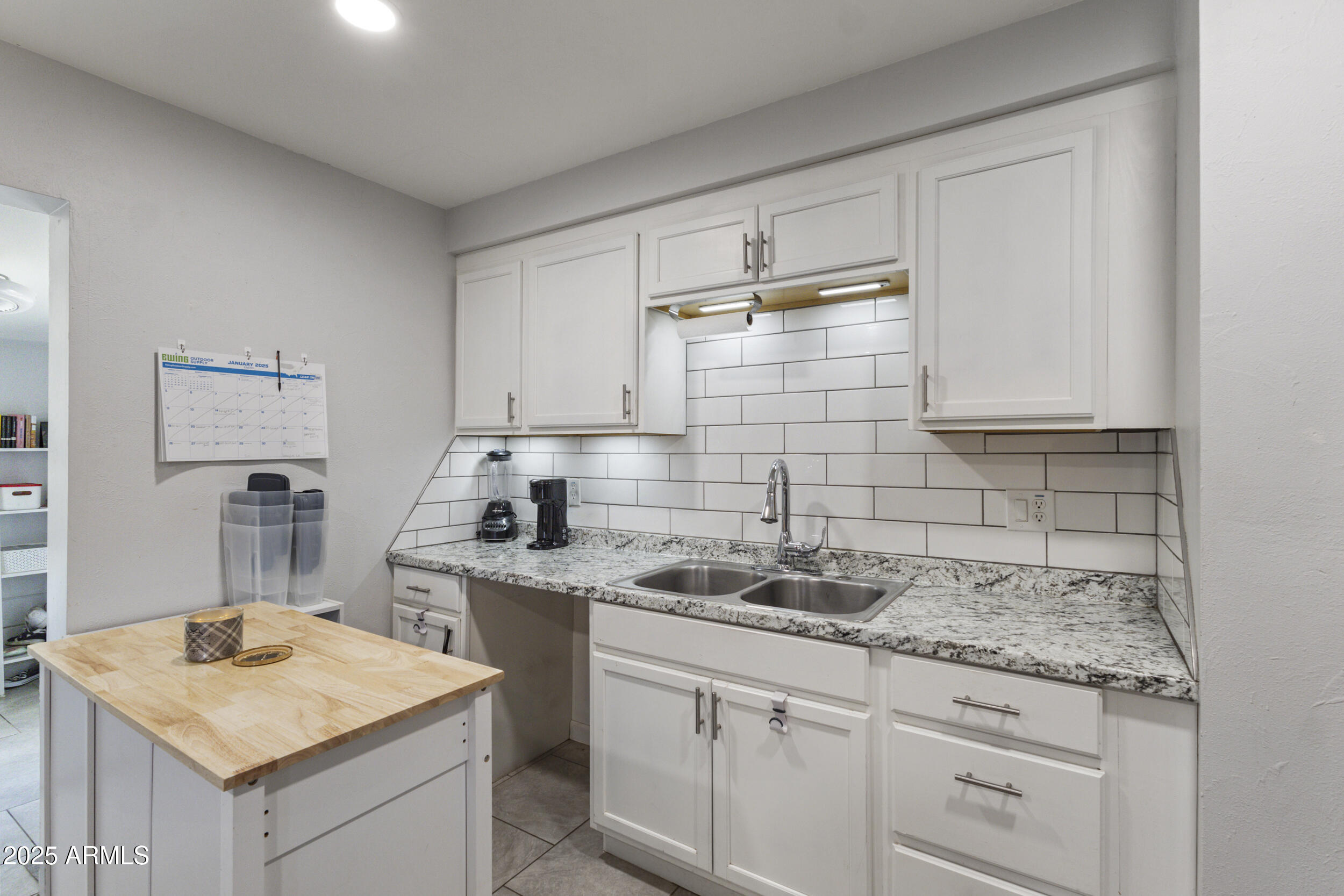 11111 W Hollywood Avenue Property Photo 1