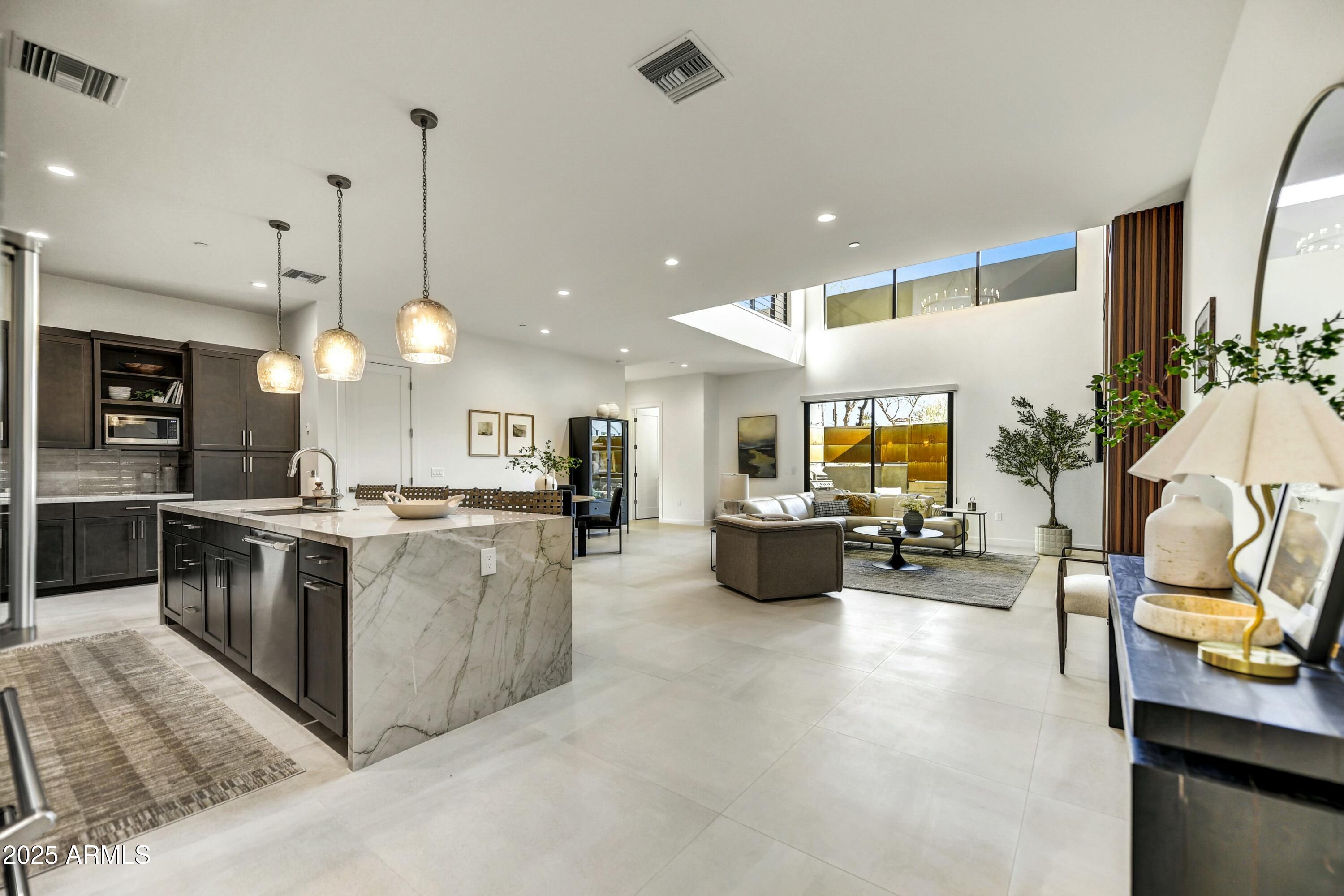 6525 E Cave Creek Road Property Photo 4