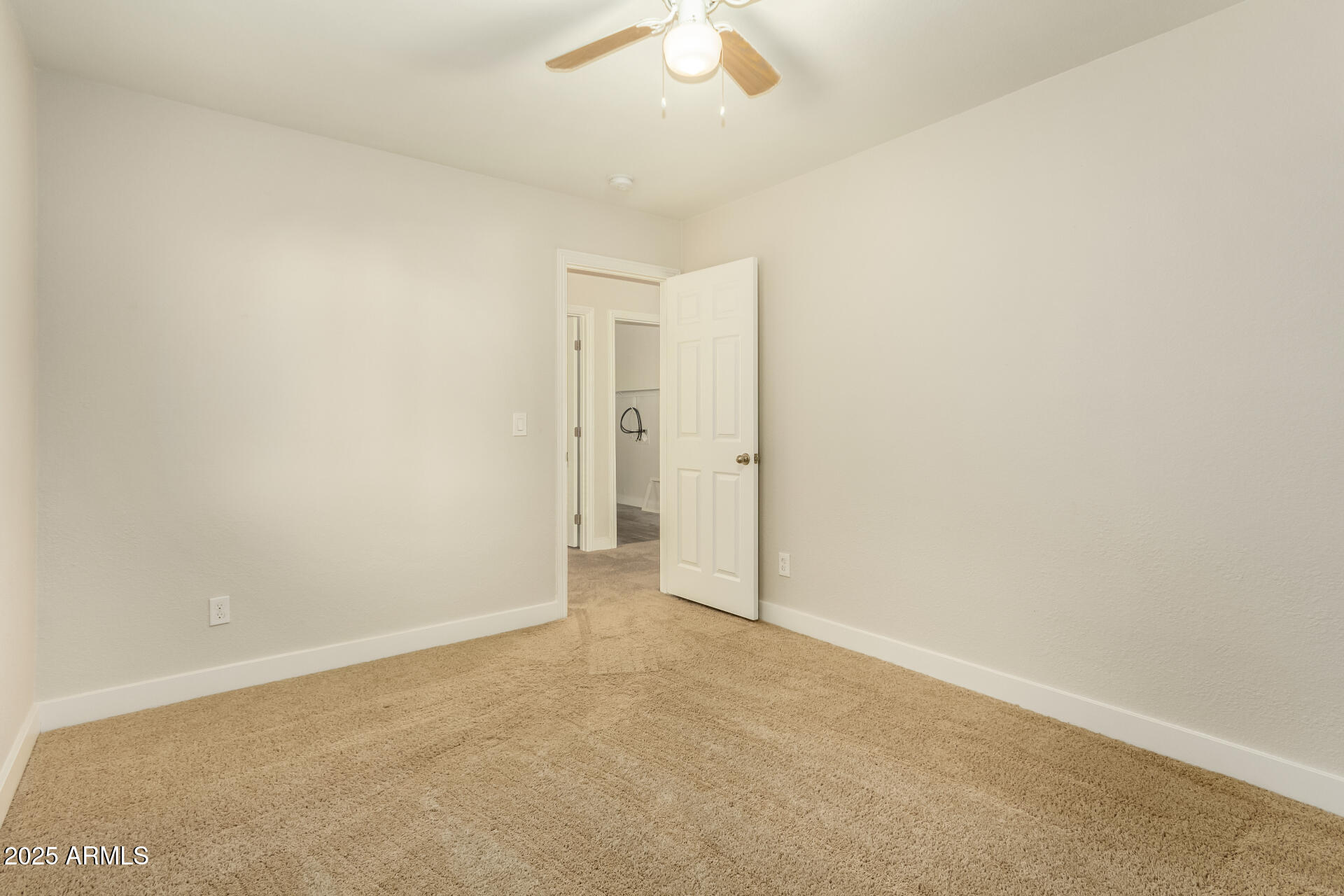 728 E Payton Street Property Photo 19