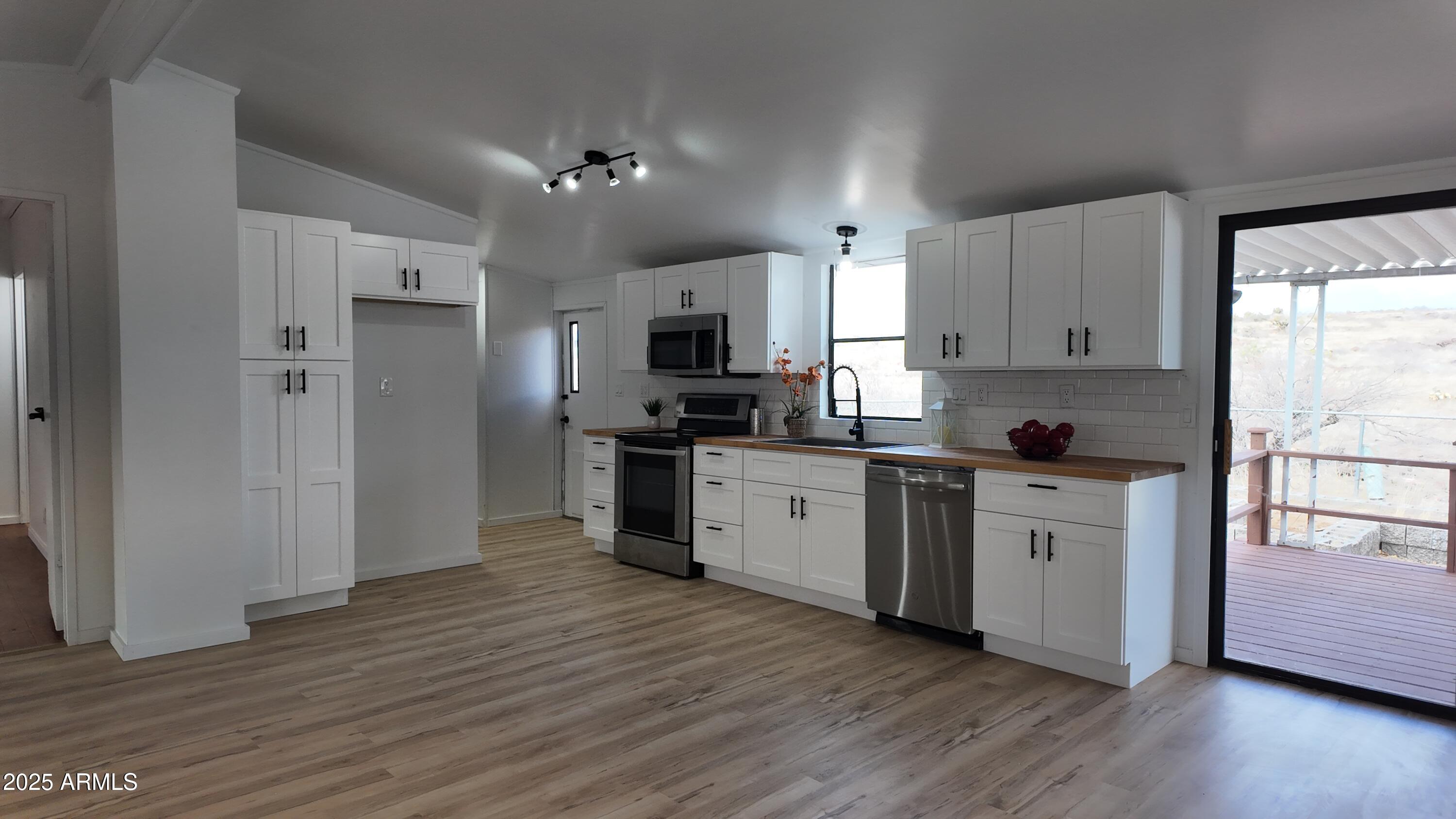 20836 E Cactus Wren Drive Property Photo 2