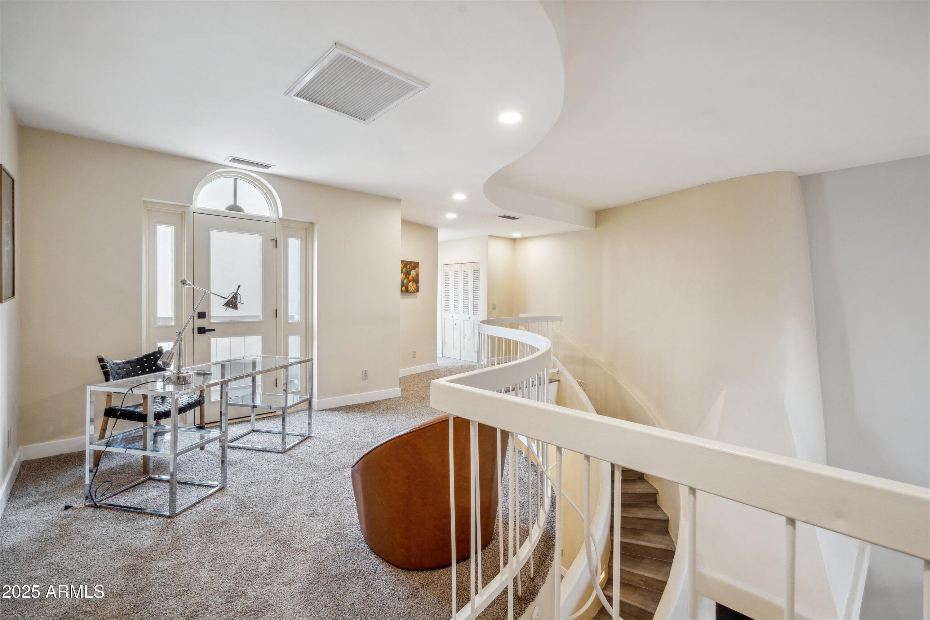 6411 S River Drive Property Photo 16
