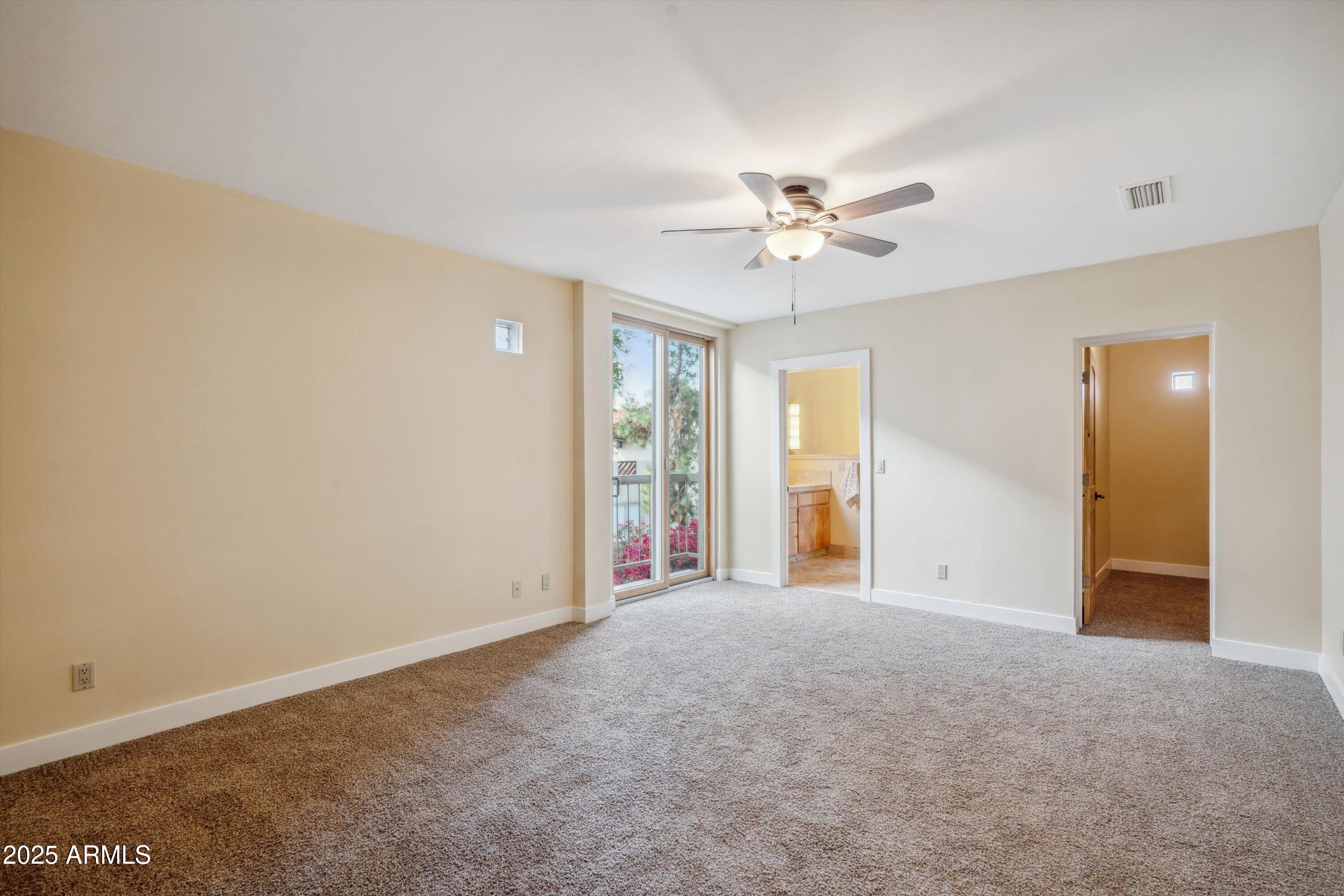 6411 S River Drive Property Photo 18