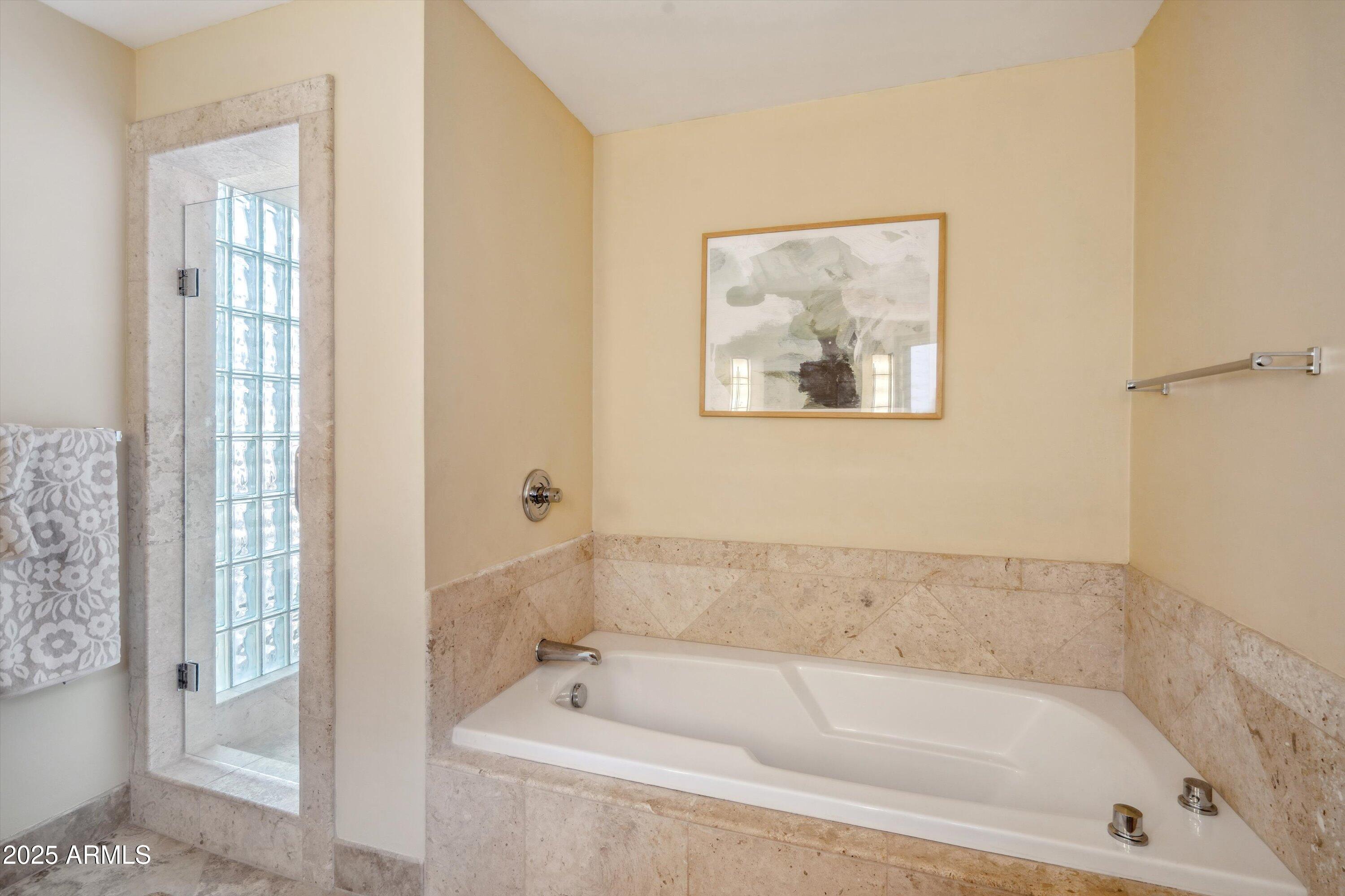 6411 S River Drive Property Photo 21