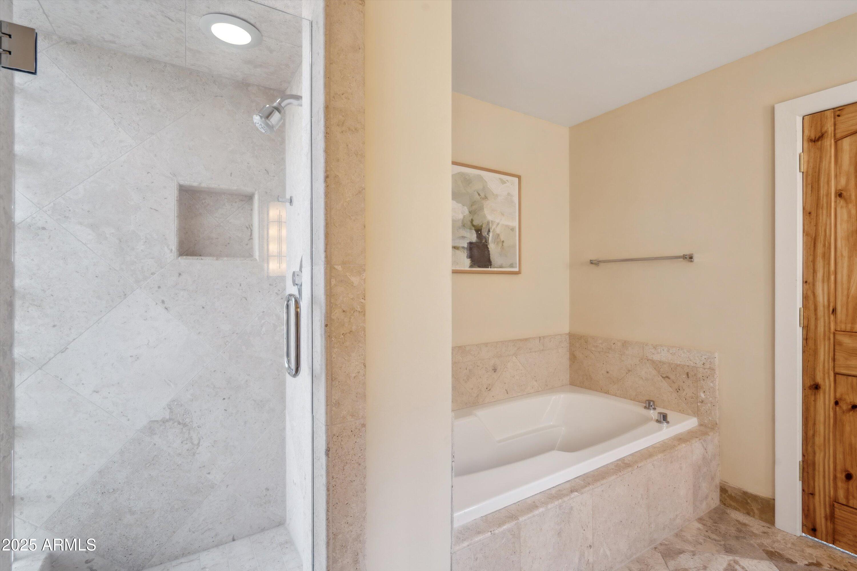 6411 S River Drive Property Photo 22
