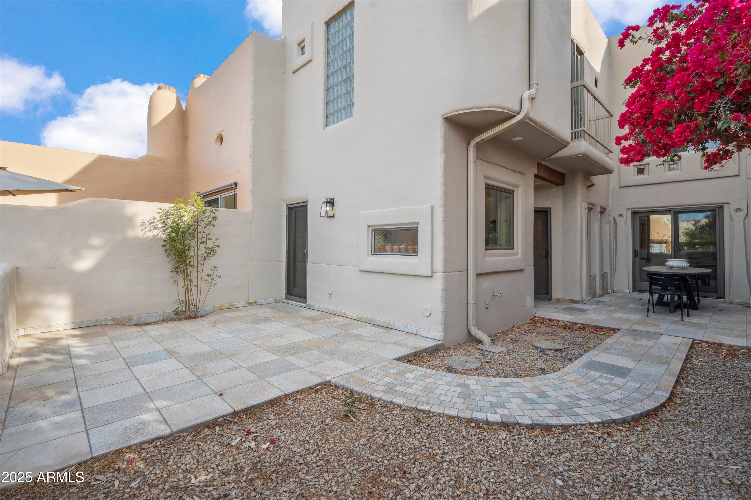 6411 S River Drive Property Photo 30