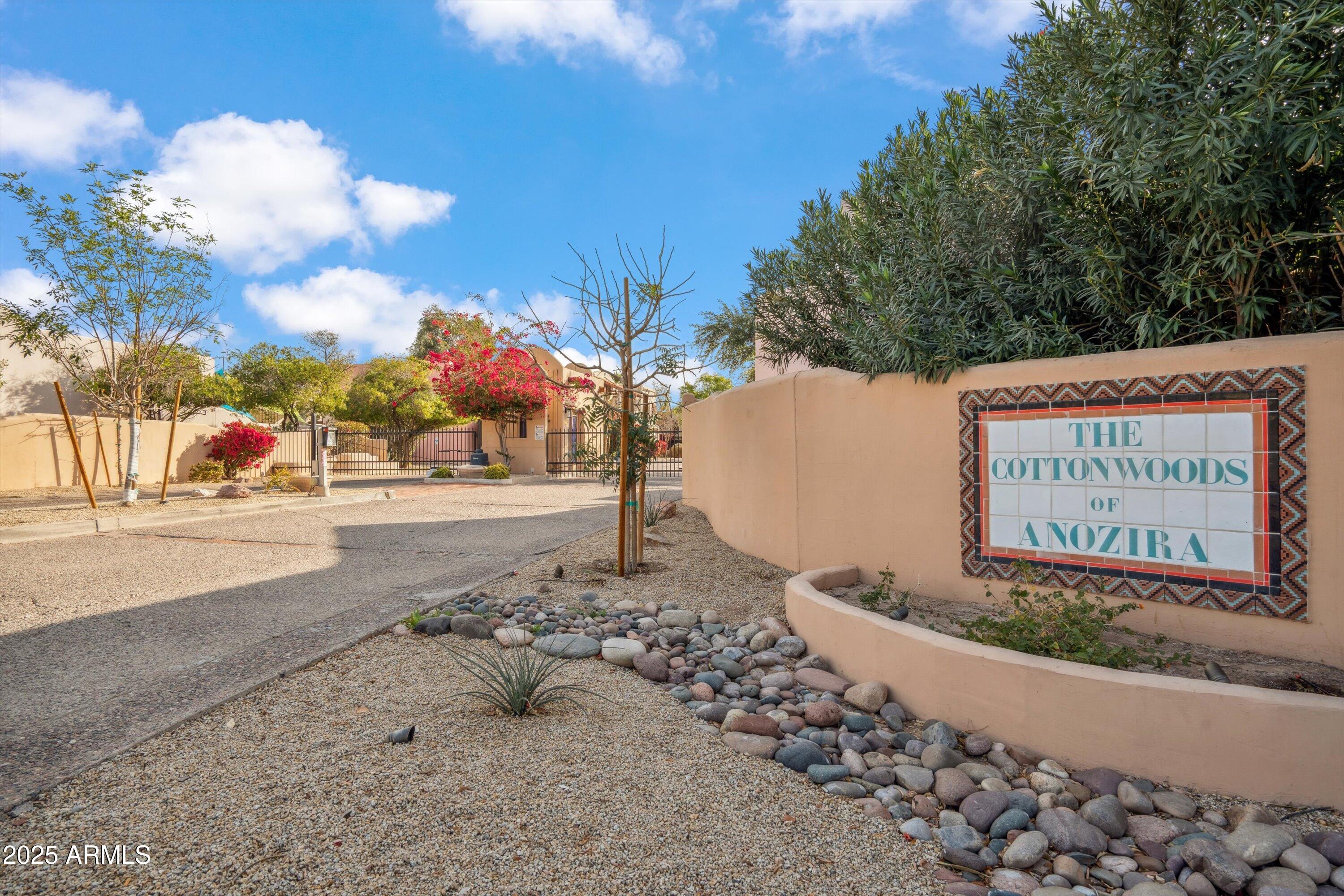 6411 S River Drive Property Photo 33