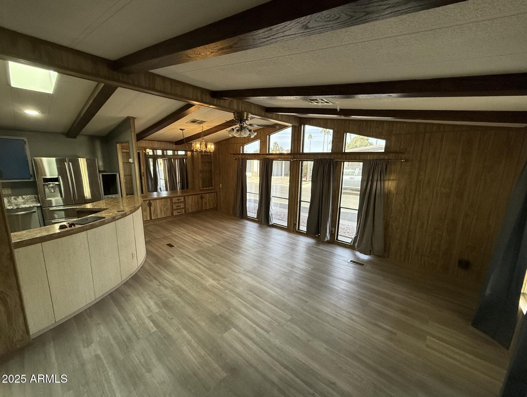 9302 E Broadway Road Property Photo 6