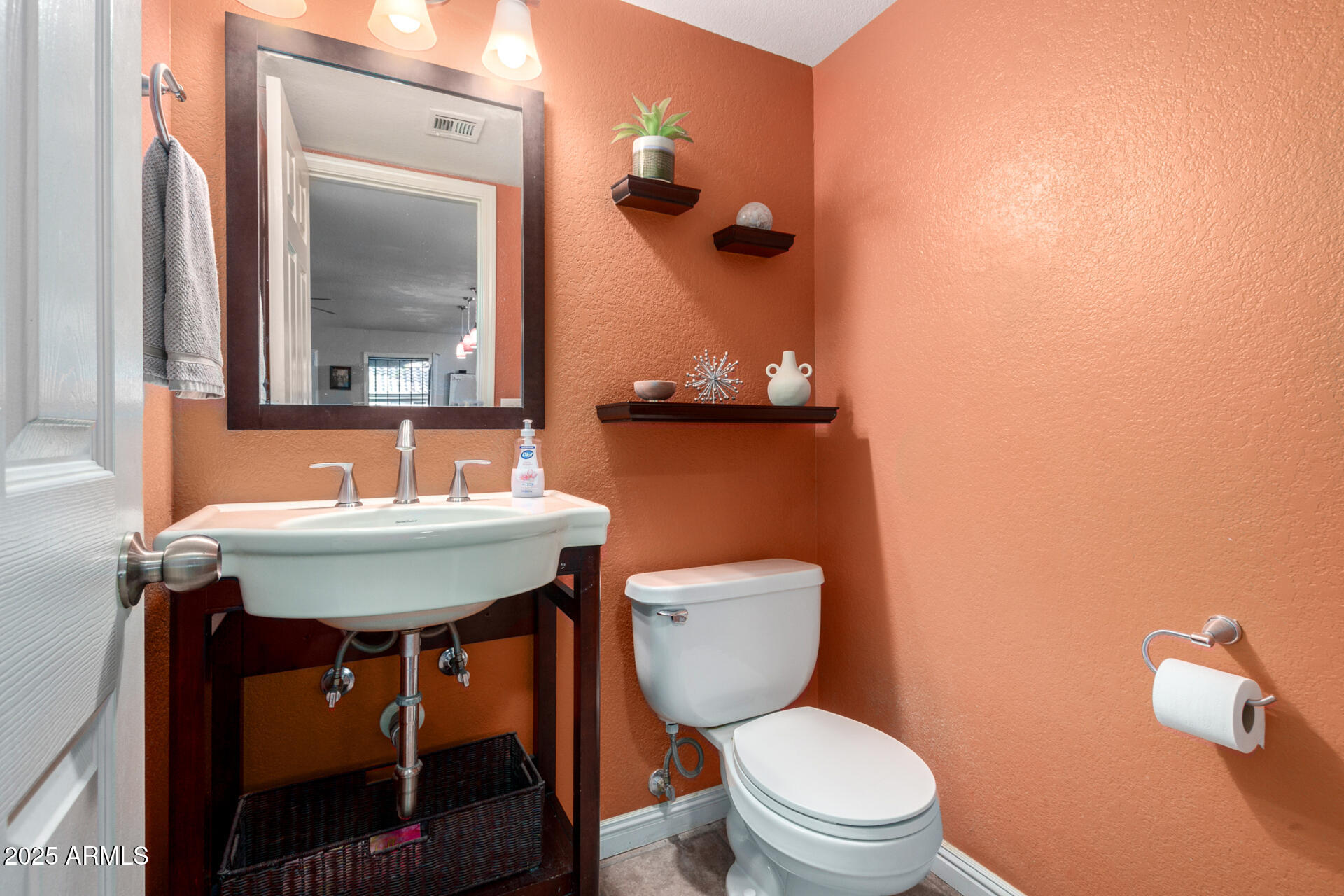 1540 W Orchid Lane Property Photo 9