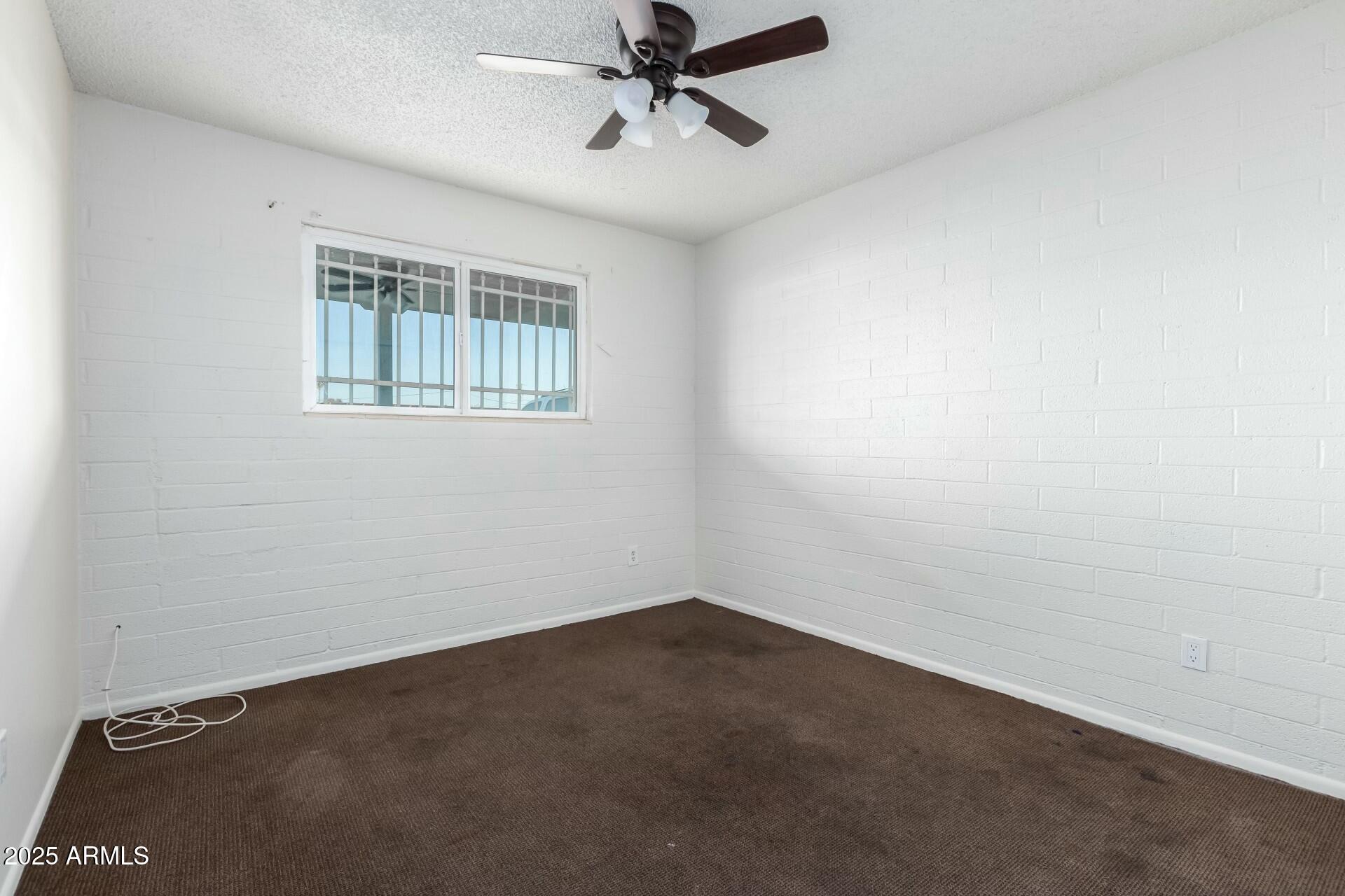1915 N 26th Place Property Photo 20