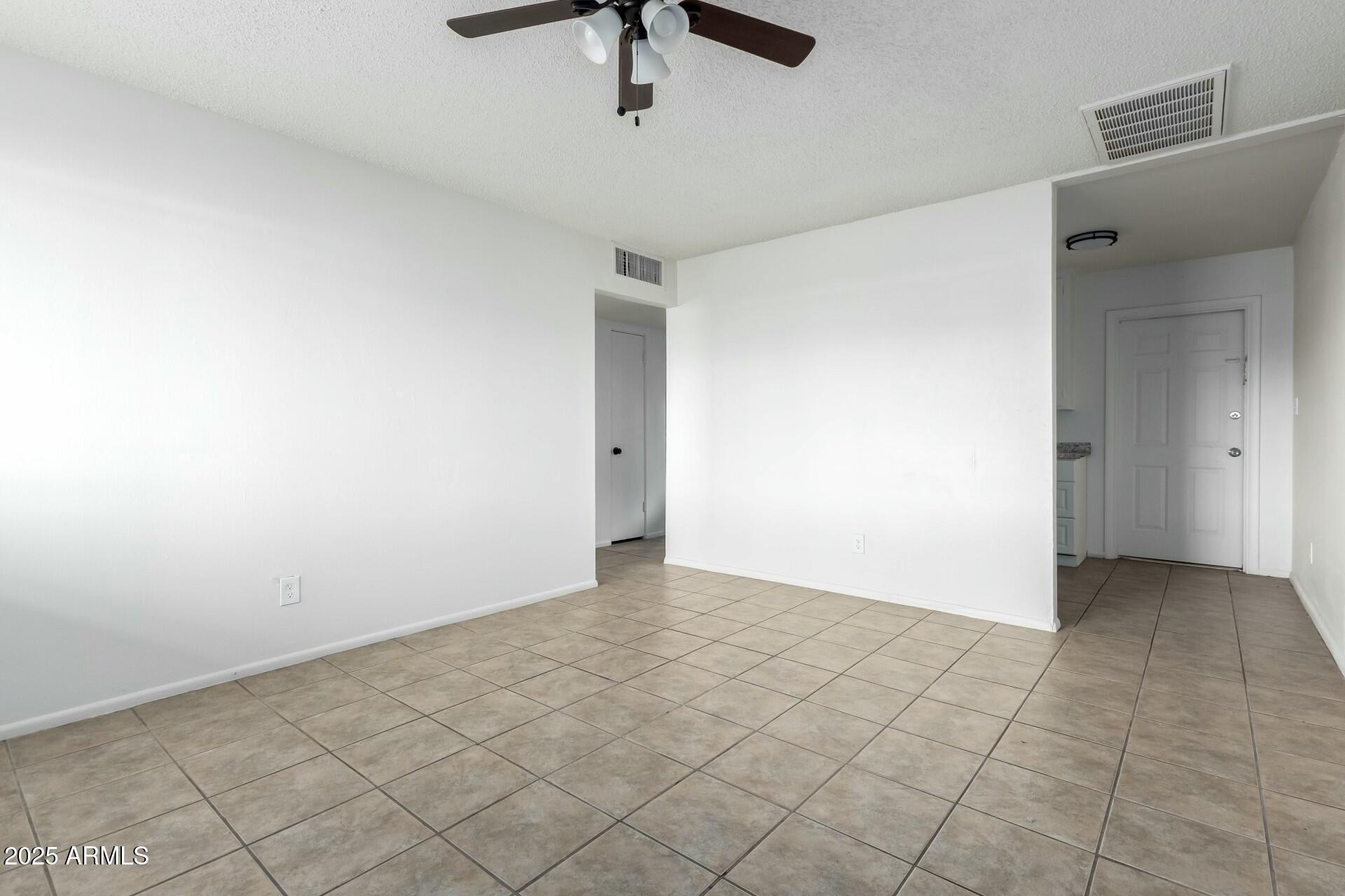 1915 N 26th Place Property Photo 22