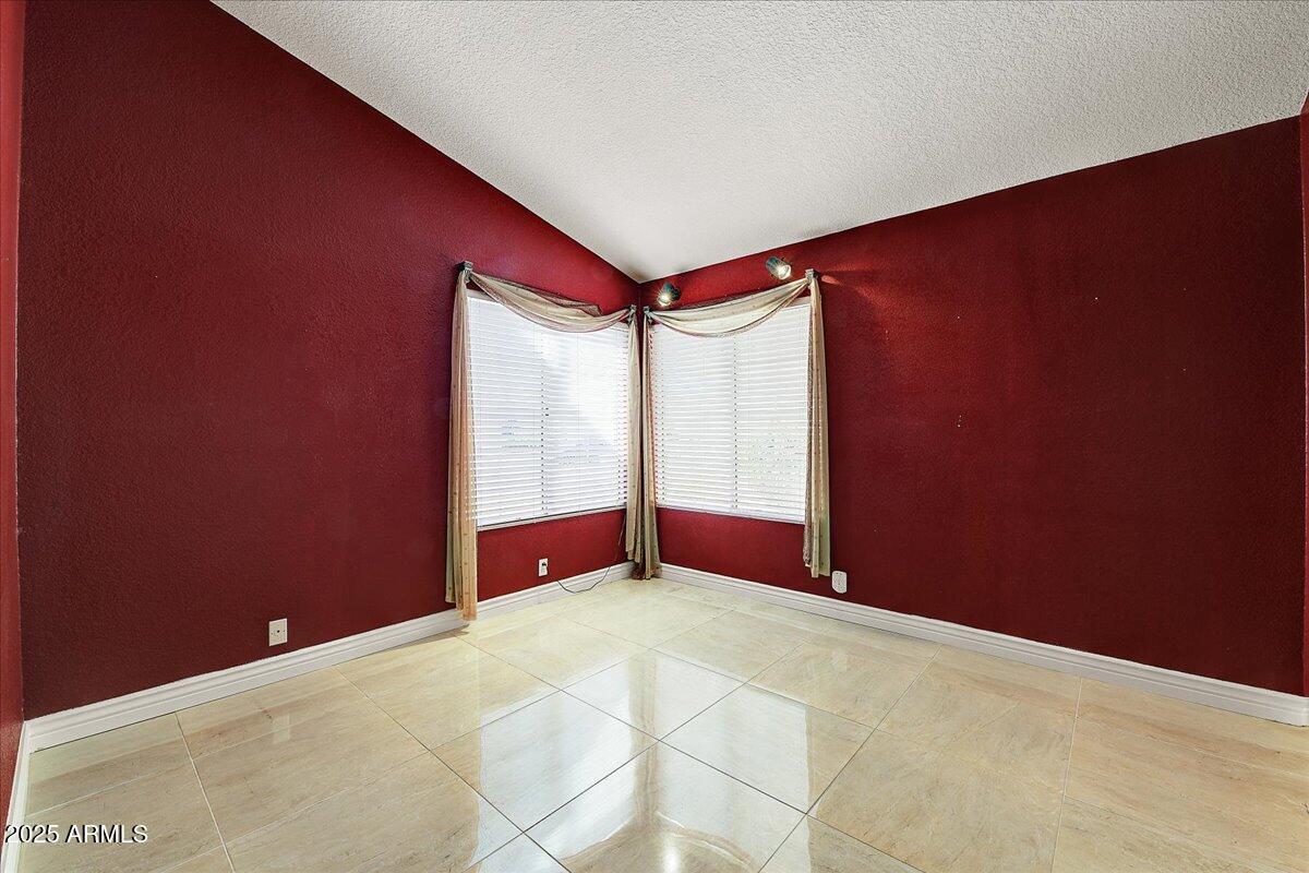 18903 N 87th Drive Property Photo 13