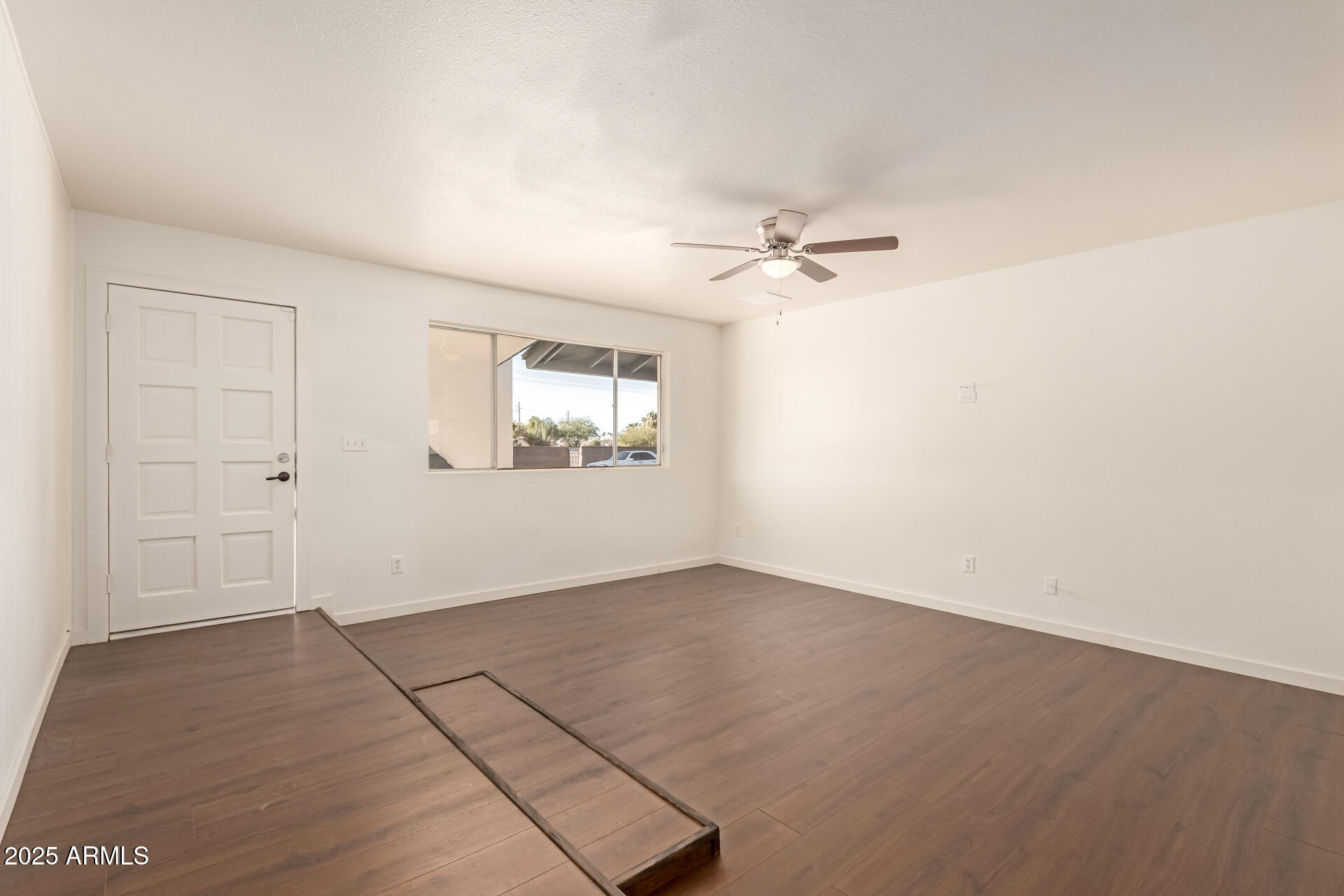 3744 W Malapai Drive Property Photo 4