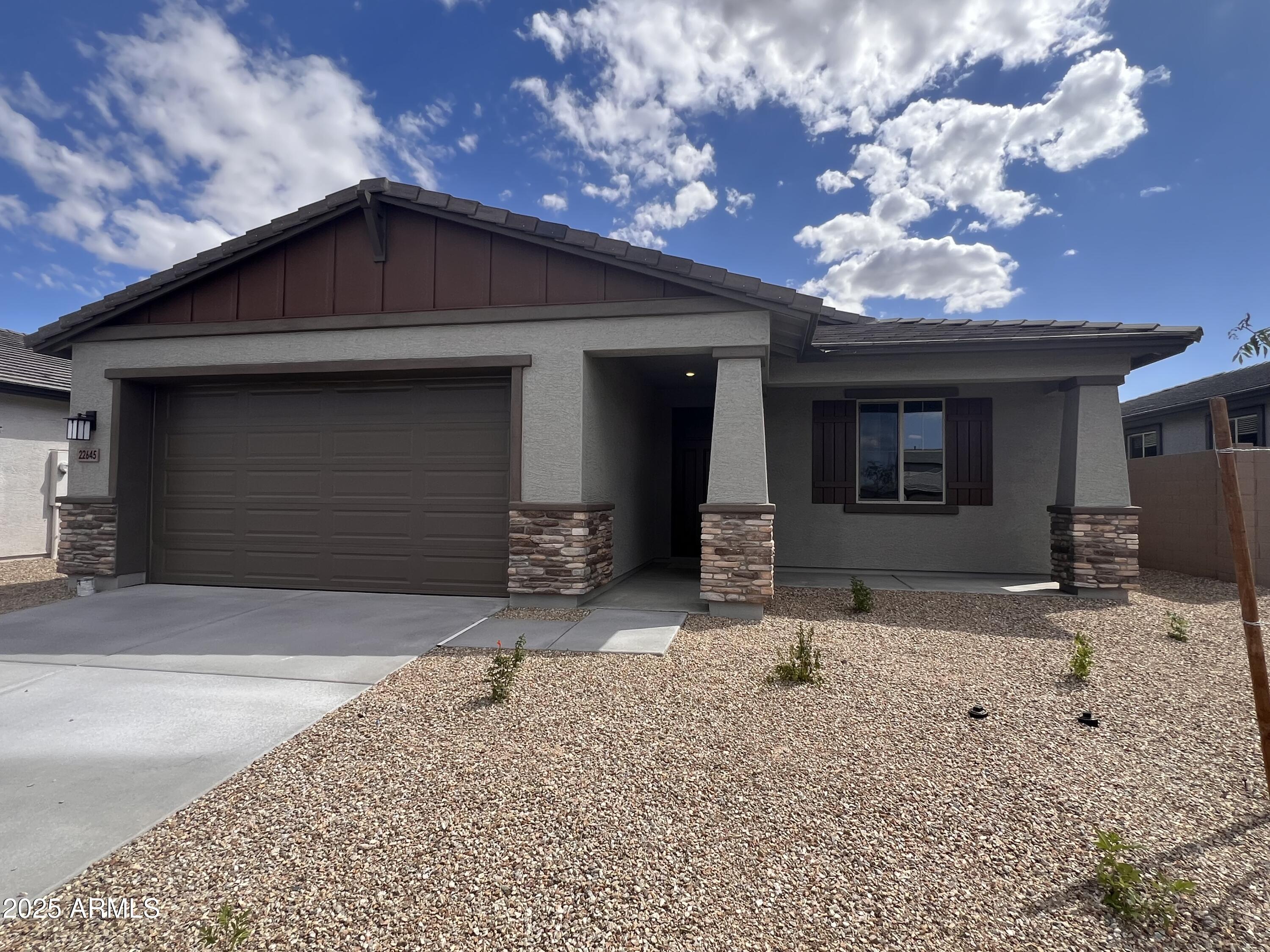 22645 W Irma Lane Property Photo 1