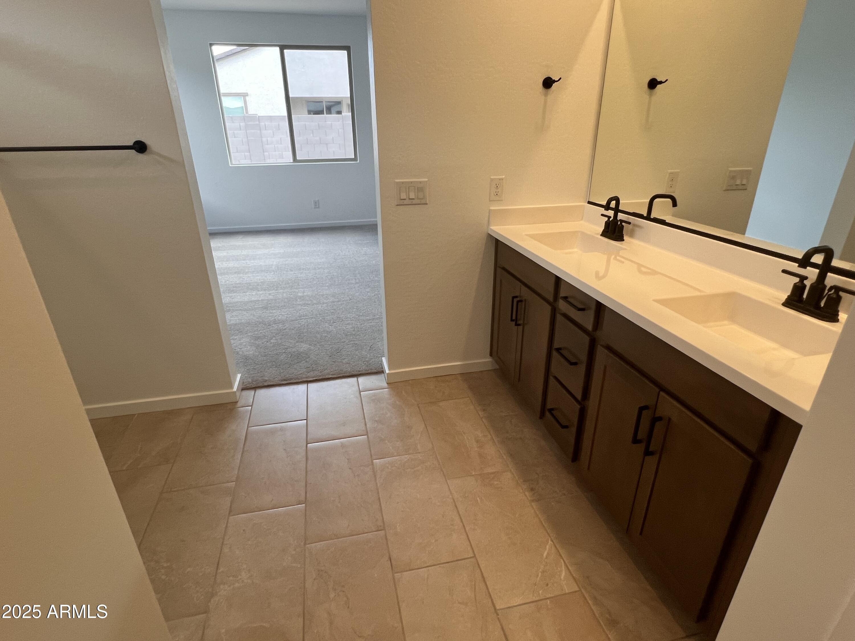 22645 W Irma Lane Property Photo 7