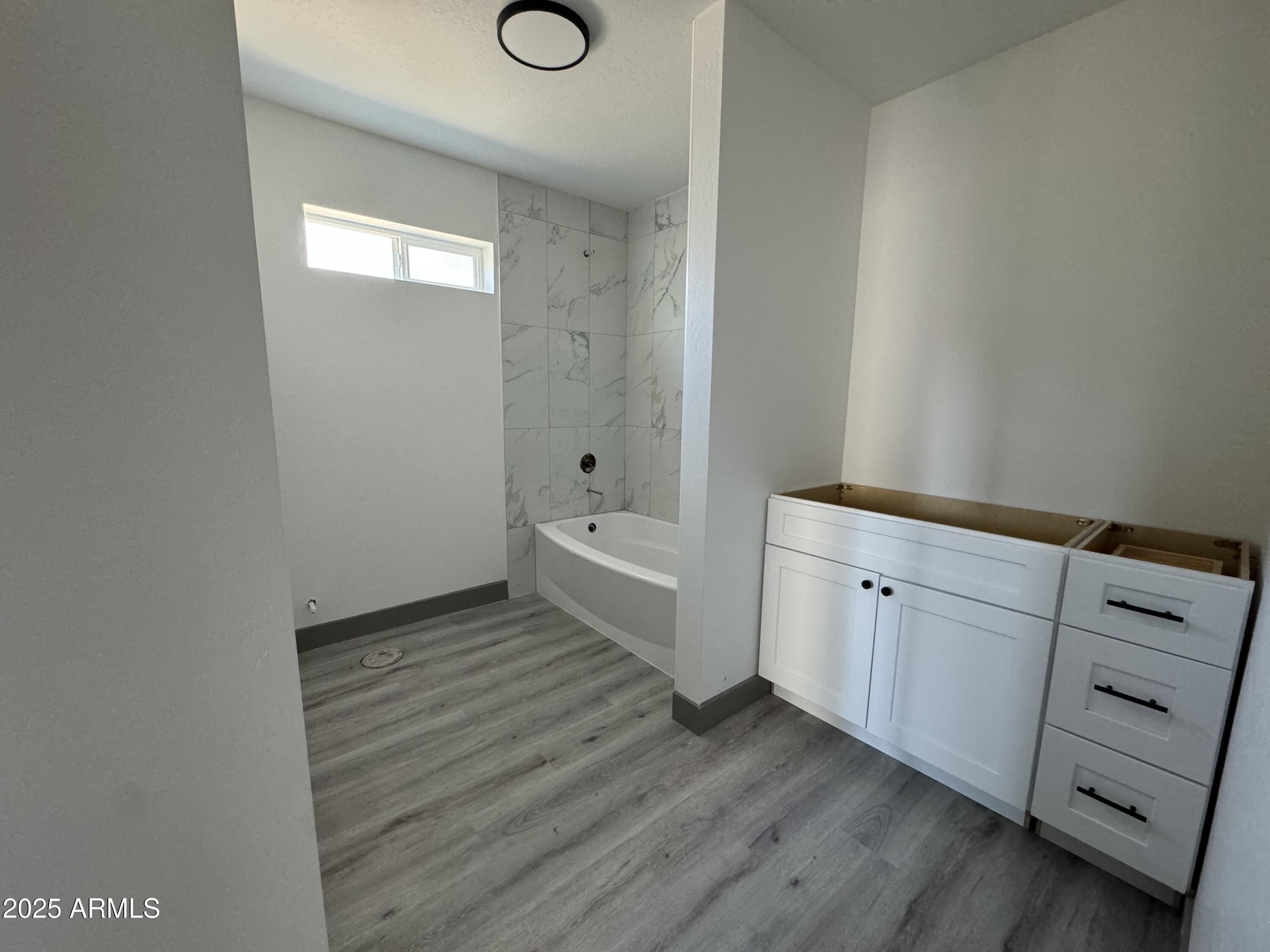 6630 S 11th Street Property Photo 5