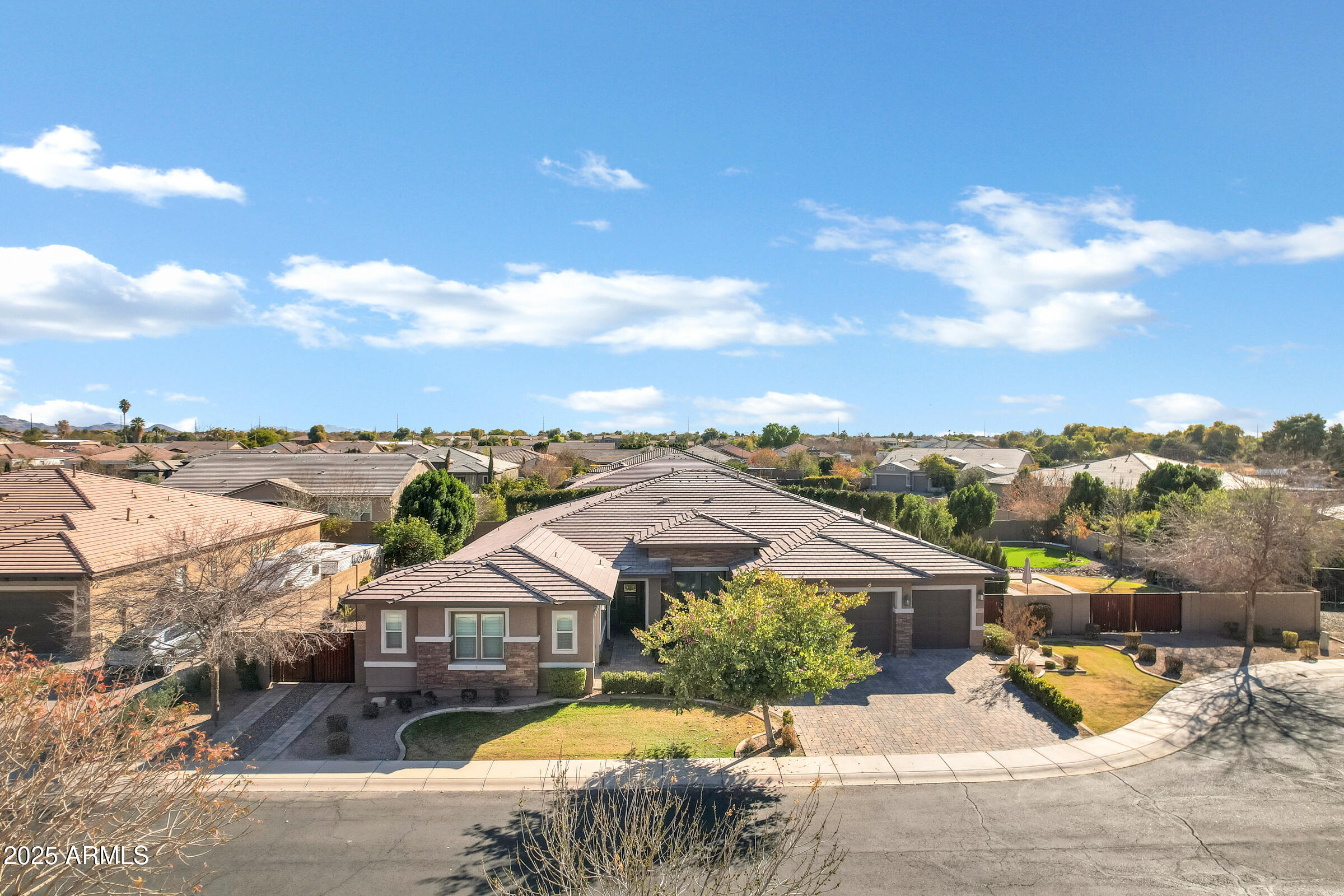 1783 E Desert Broom Place Property Photo 1