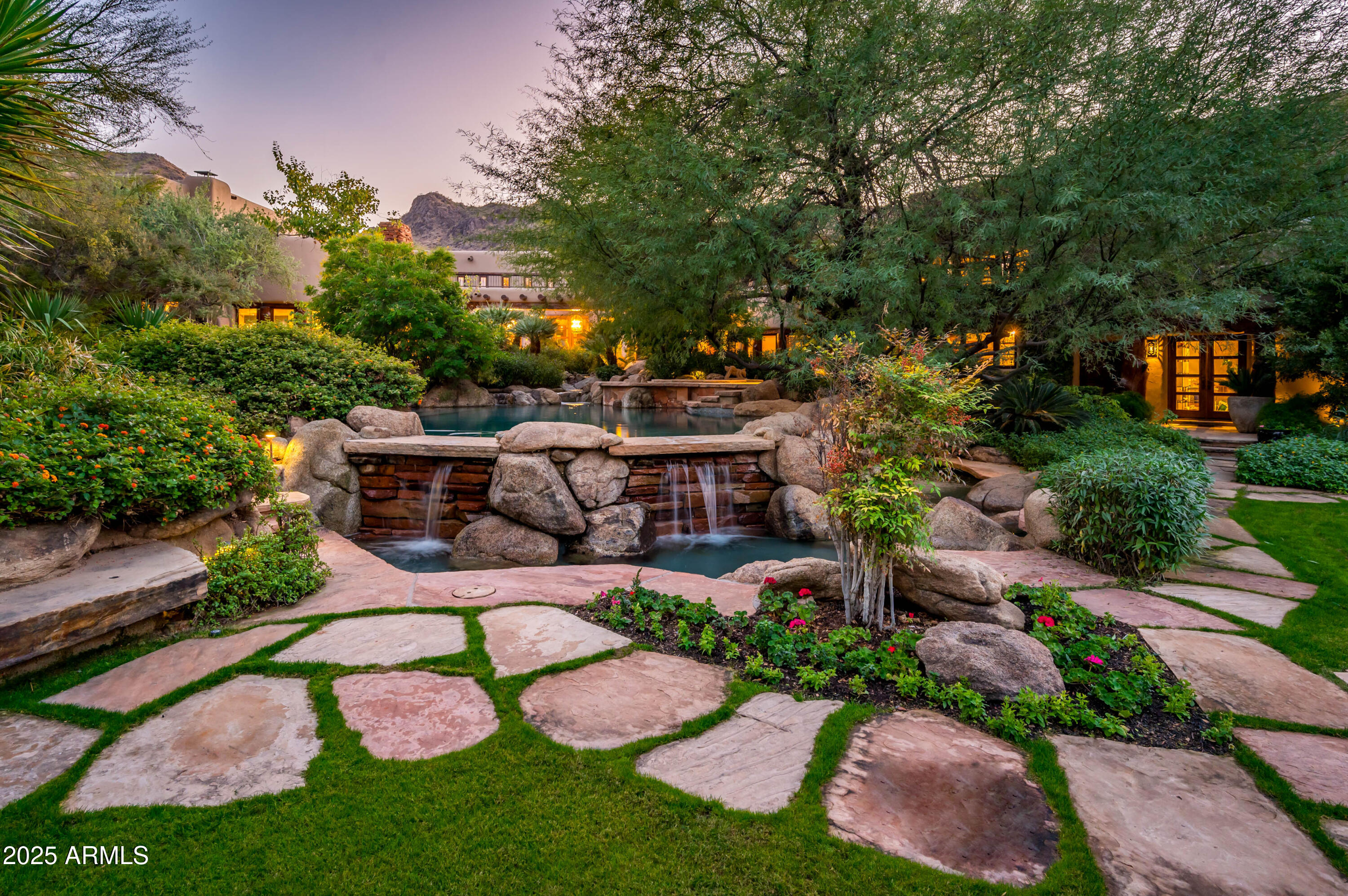 5747 E Mockingbird Lane Property Photo