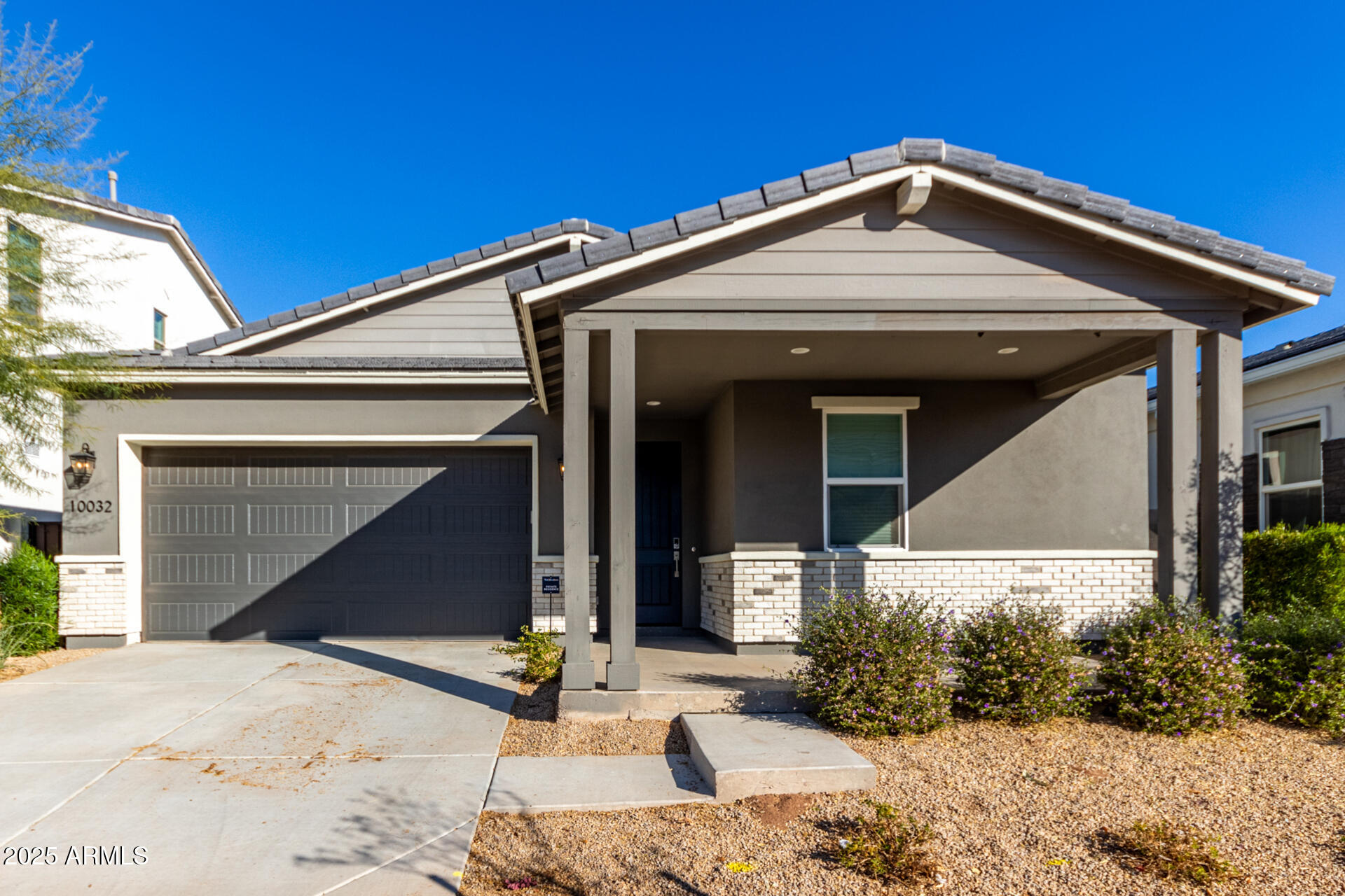 10032 E Toledo Avenue Property Photo 1