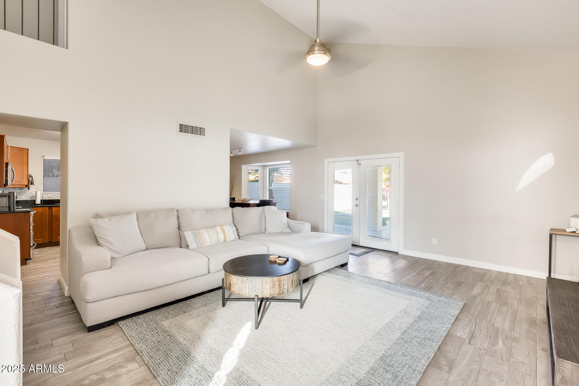 1610 W Maplewood Street Property Photo 11