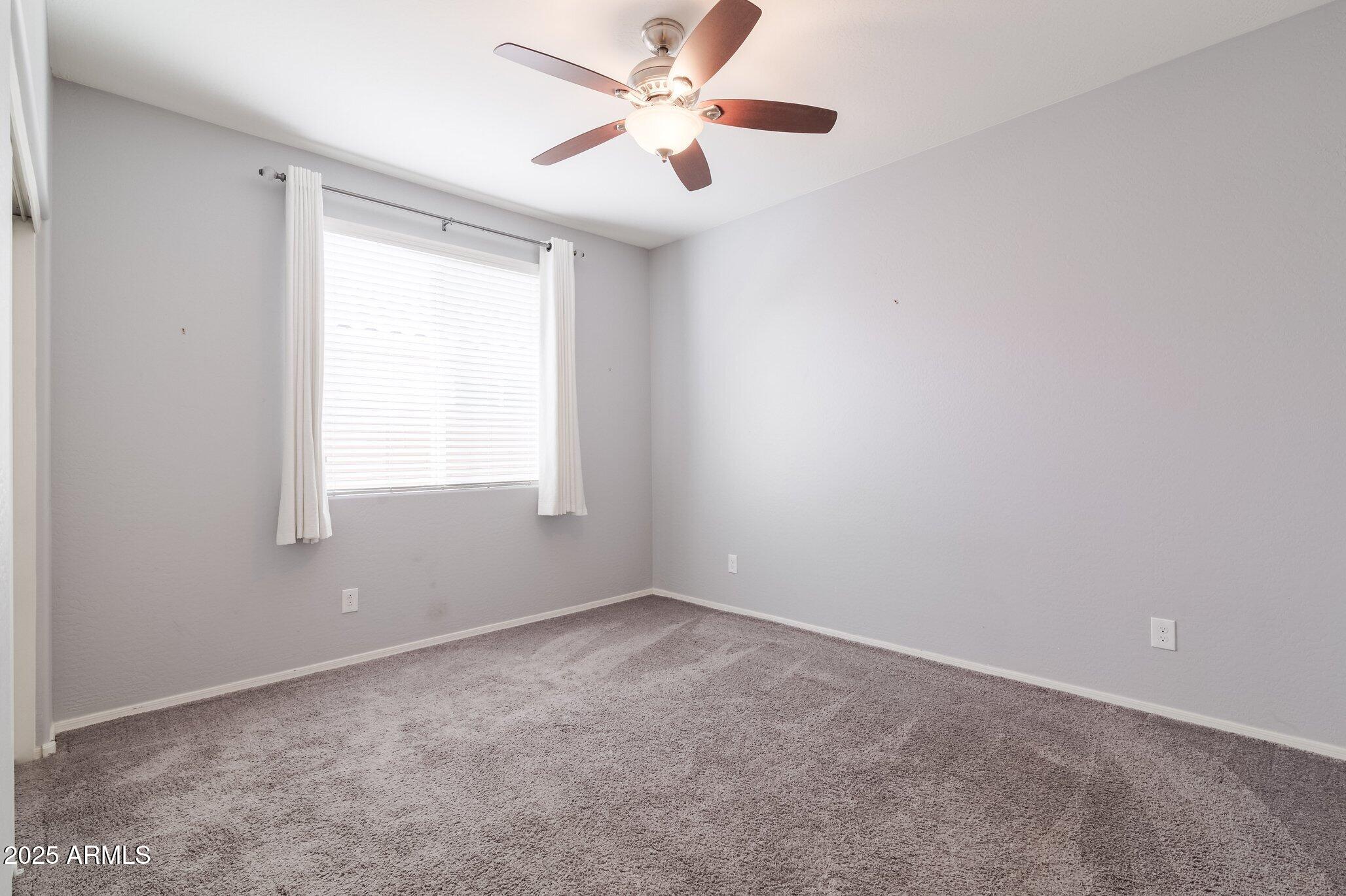 2702 E Saddlebrook Road Property Photo 20