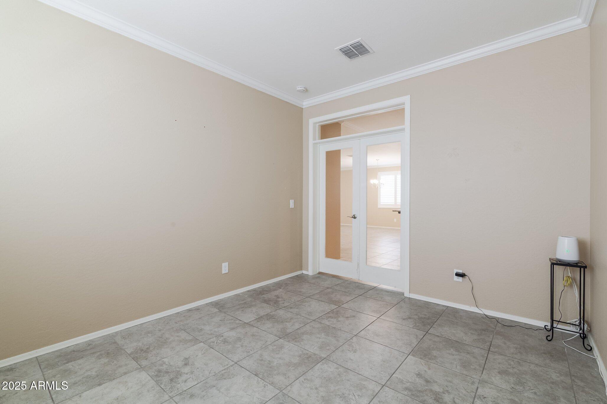 2702 E Saddlebrook Road Property Photo 23