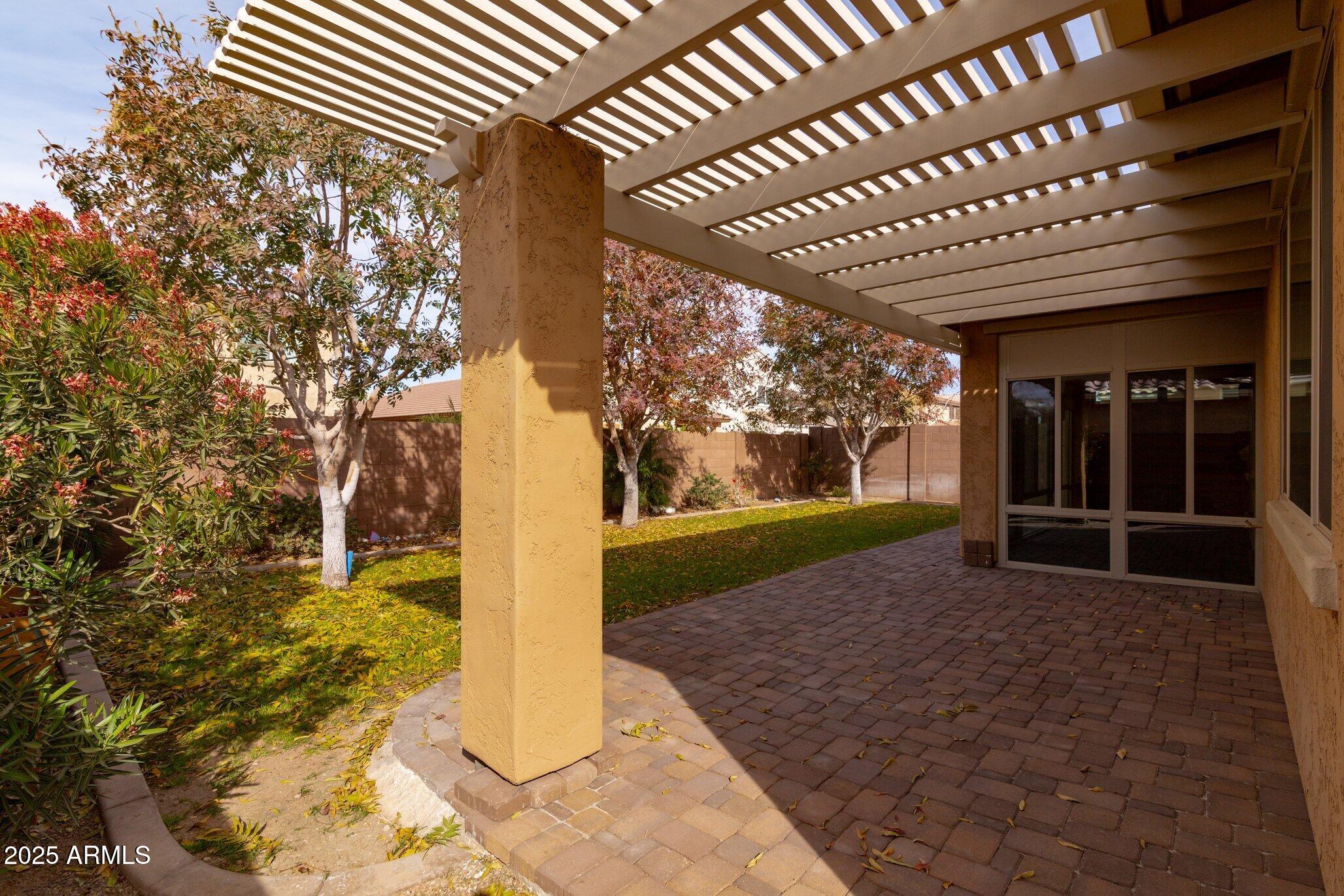 2702 E Saddlebrook Road Property Photo 31
