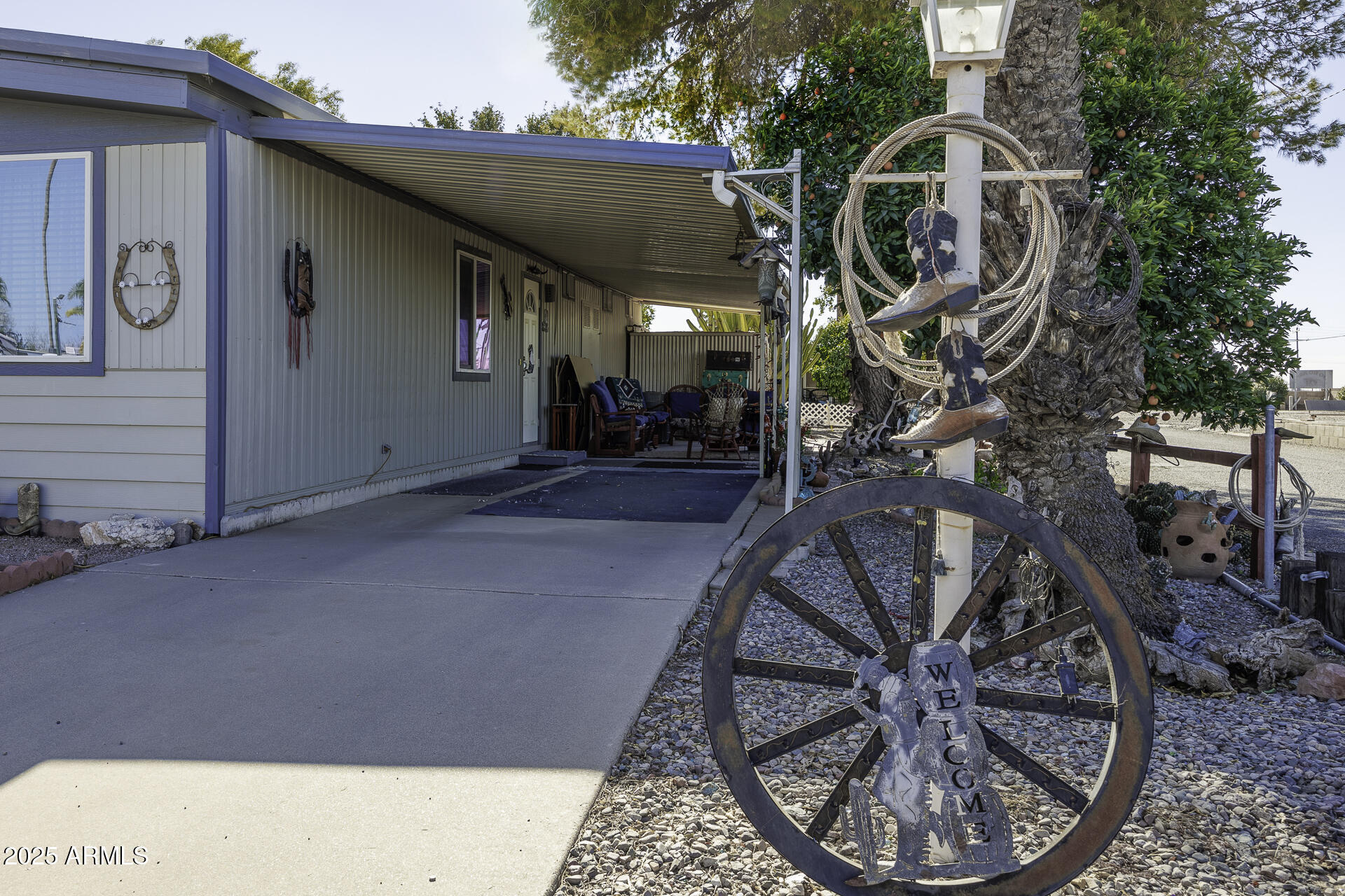 1925 S Arizona Boulevard Property Photo 4