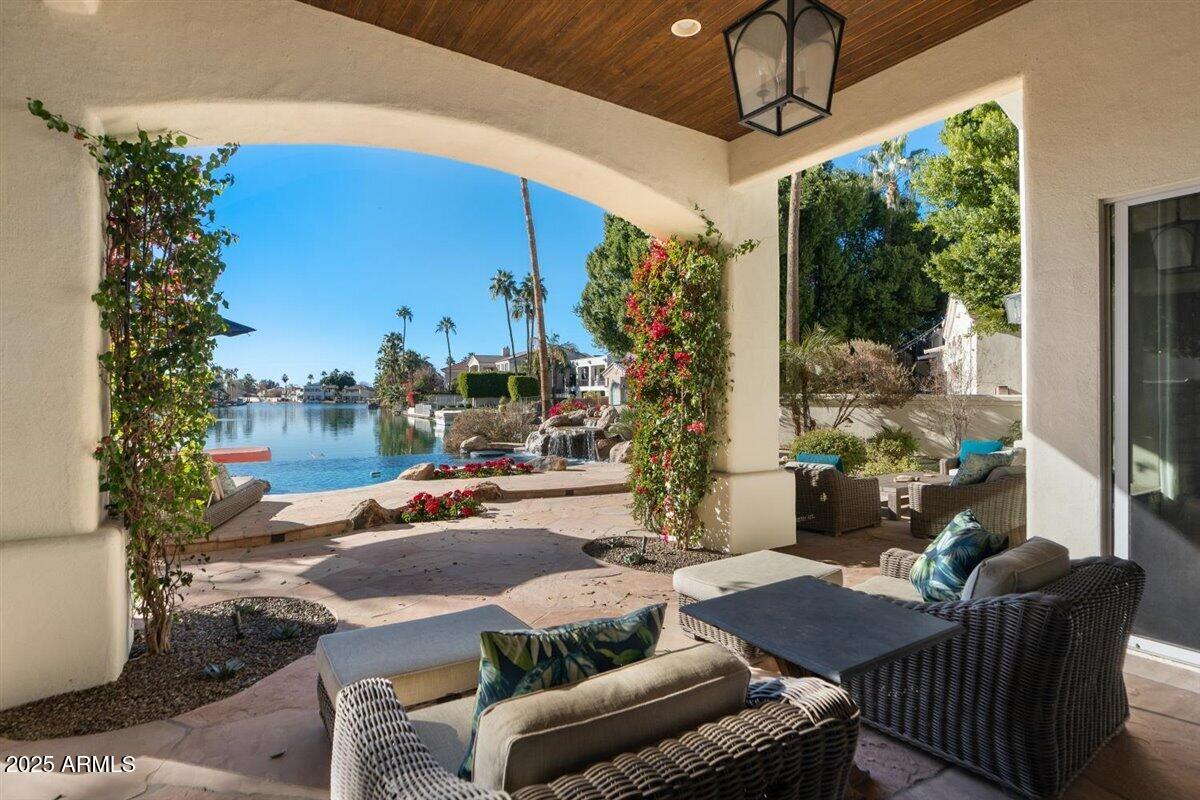 1519 E Treasure Cove Drive Property Photo 81
