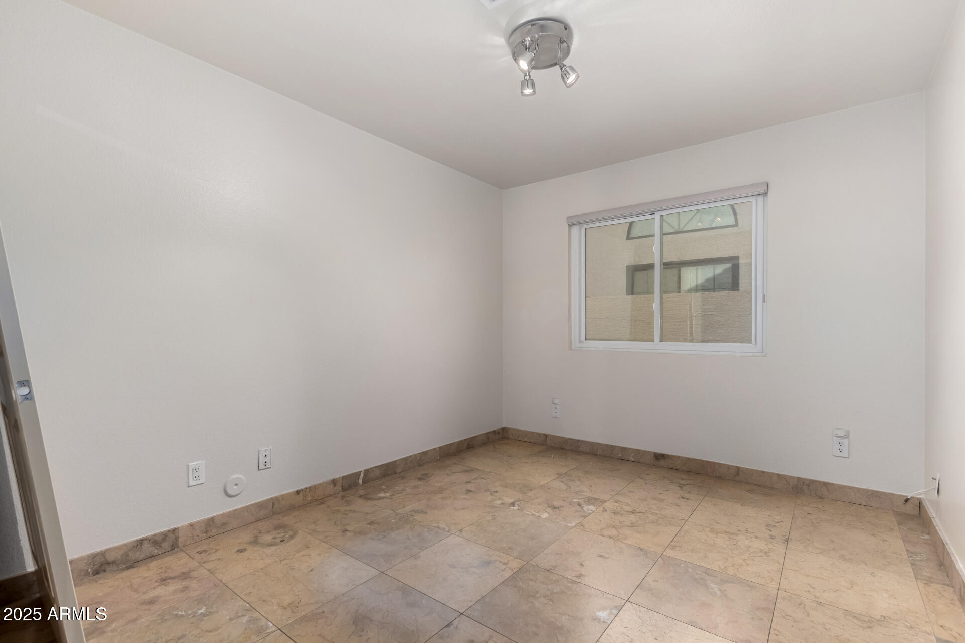 19037 N 73rd Lane Property Photo 20