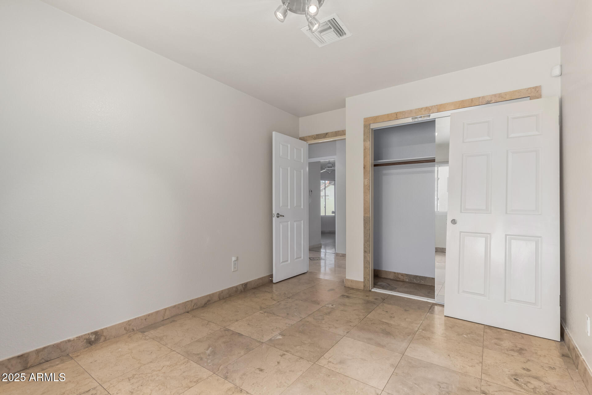 19037 N 73rd Lane Property Photo 21