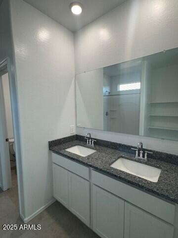 1419 W Hess Avenue Property Photo 8