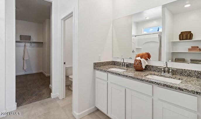 1419 W Hess Avenue Property Photo 21