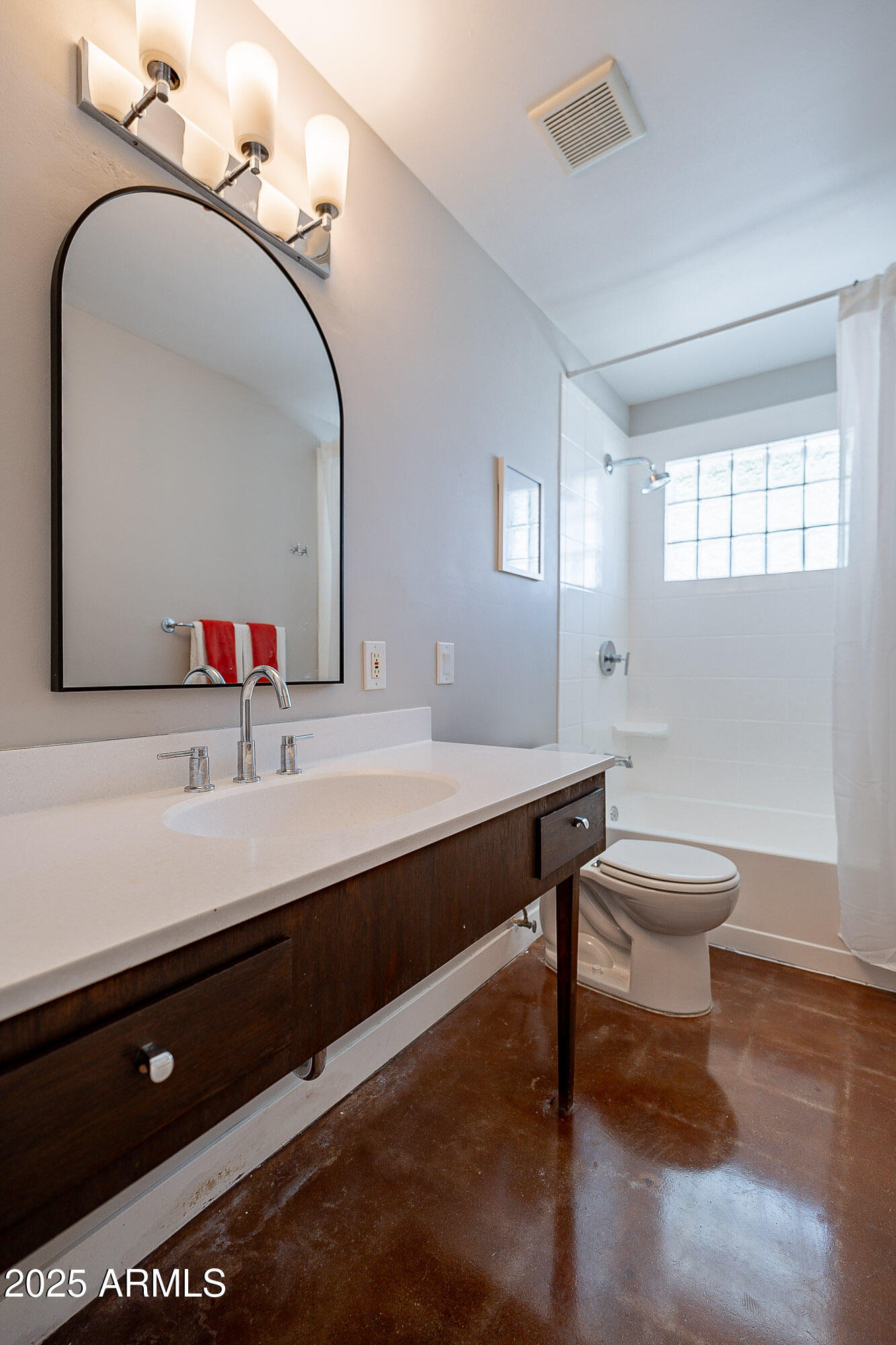 1219 E Seldon Lane Property Photo 18