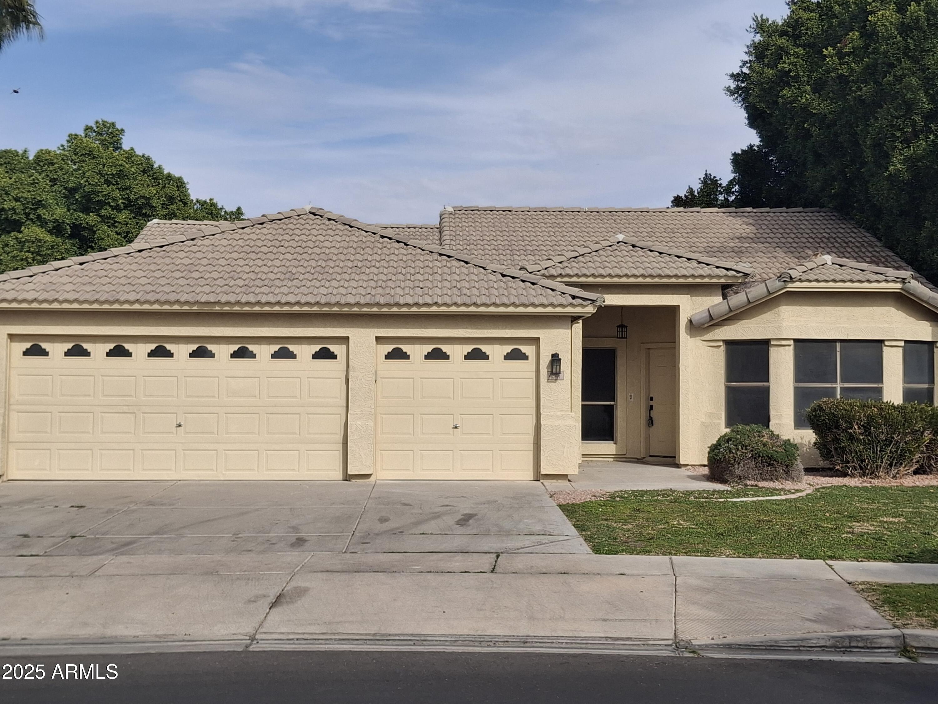 4841 S Vista Place Property Photo 1