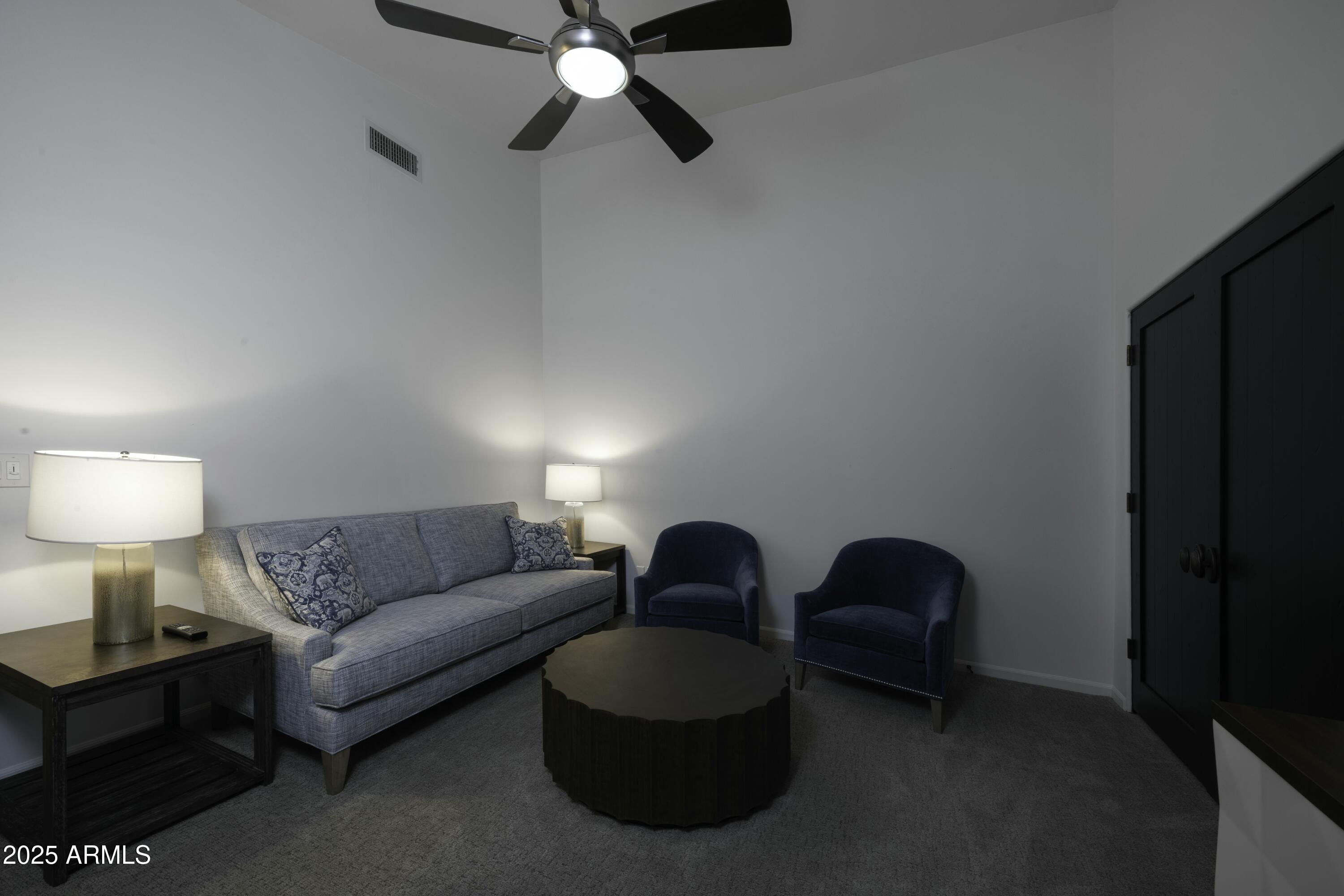 10040 N 78th Place Property Photo 27