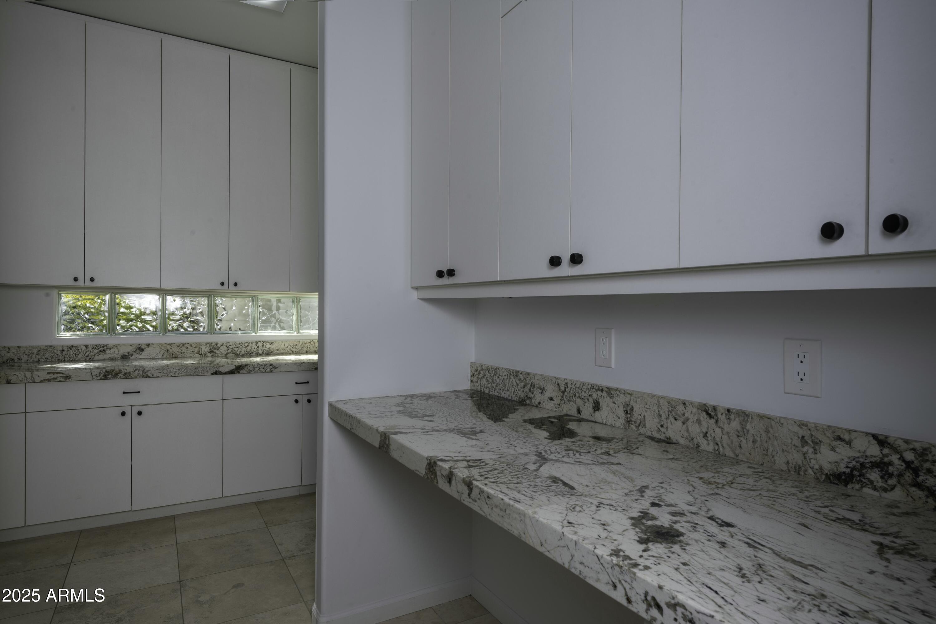 10040 N 78th Place Property Photo 33