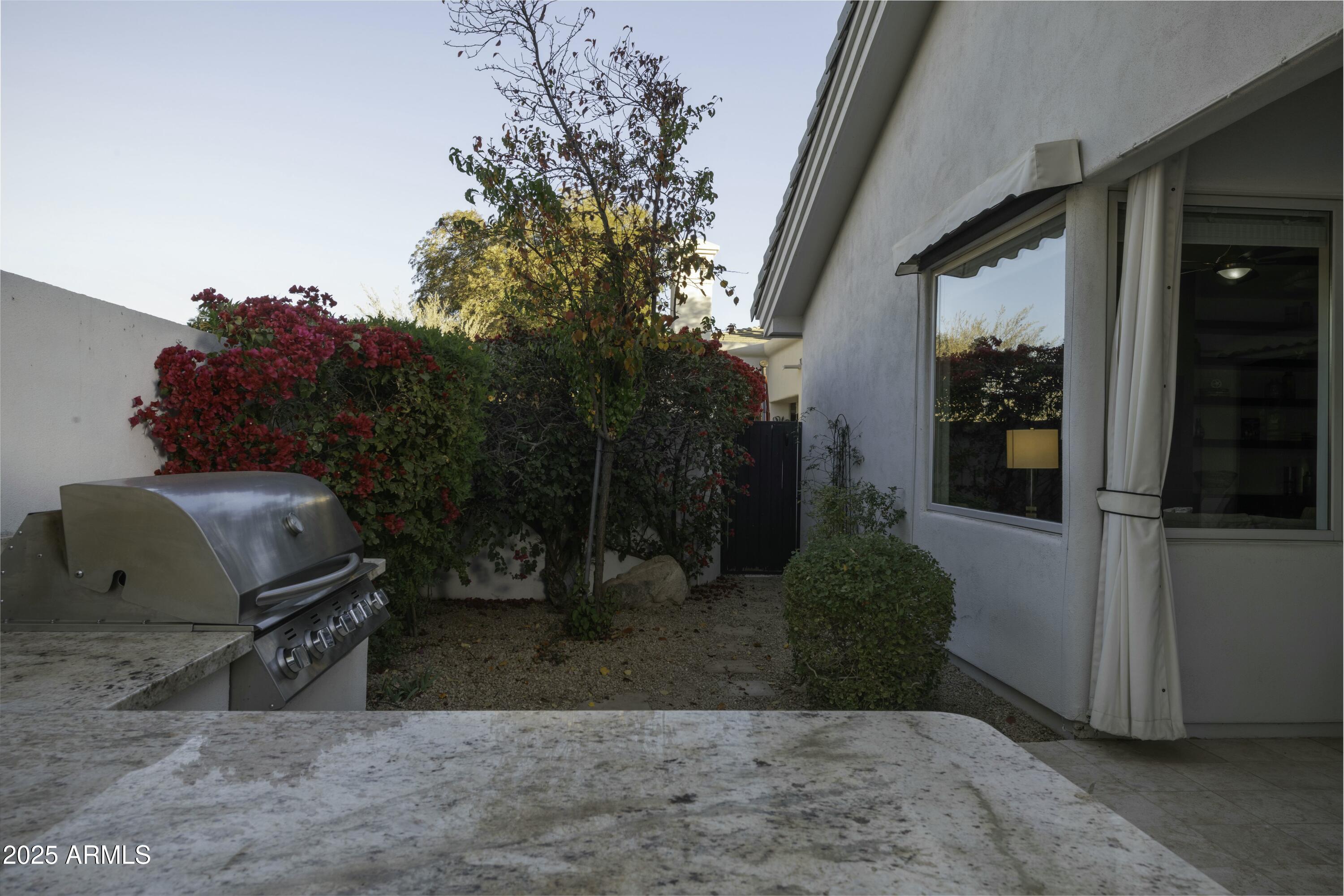 10040 N 78th Place Property Photo 35