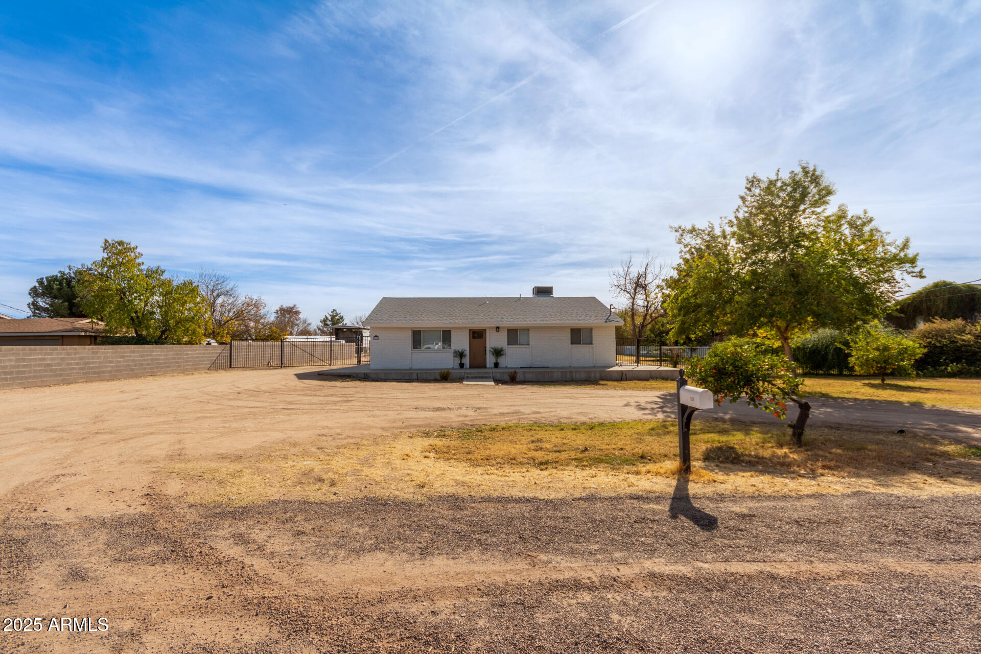 521 E Lehi Road Property Photo 1
