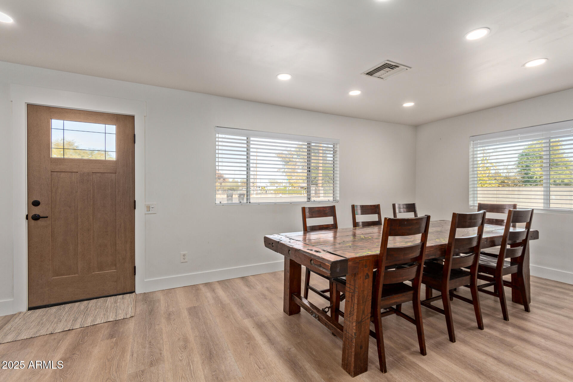 521 E Lehi Road Property Photo 8