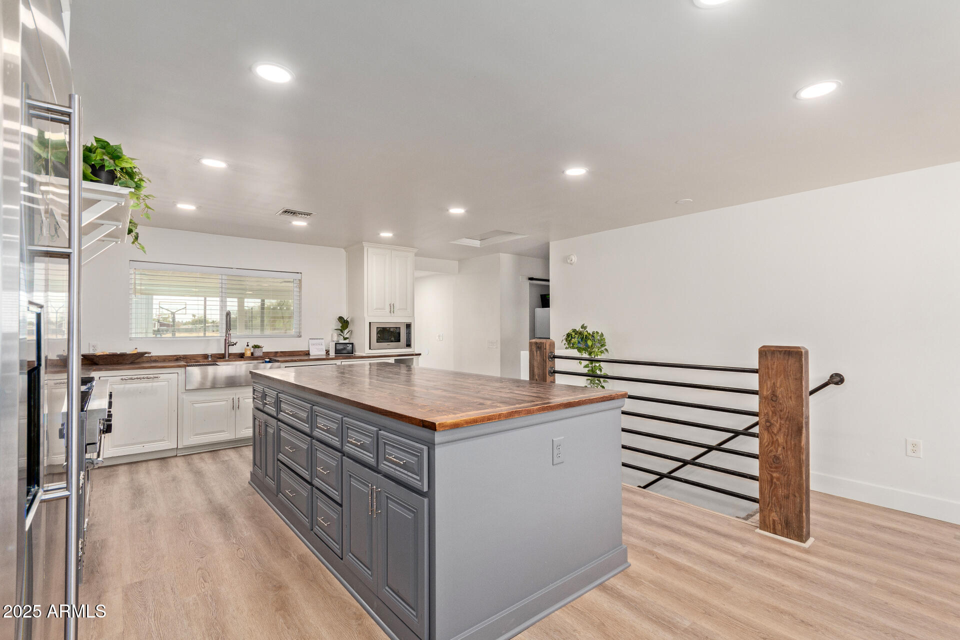 521 E Lehi Road Property Photo 10