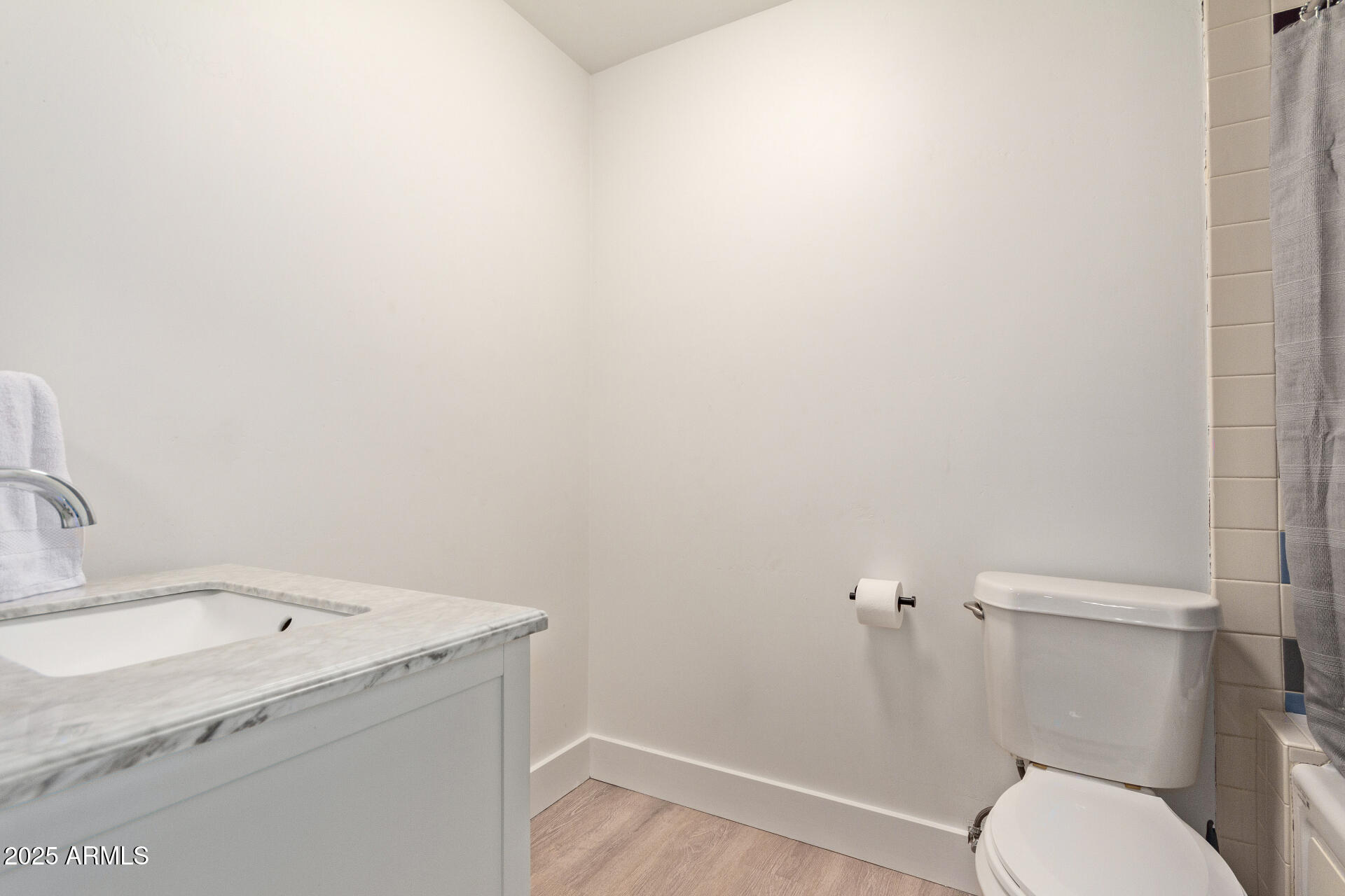 521 E Lehi Road Property Photo 14