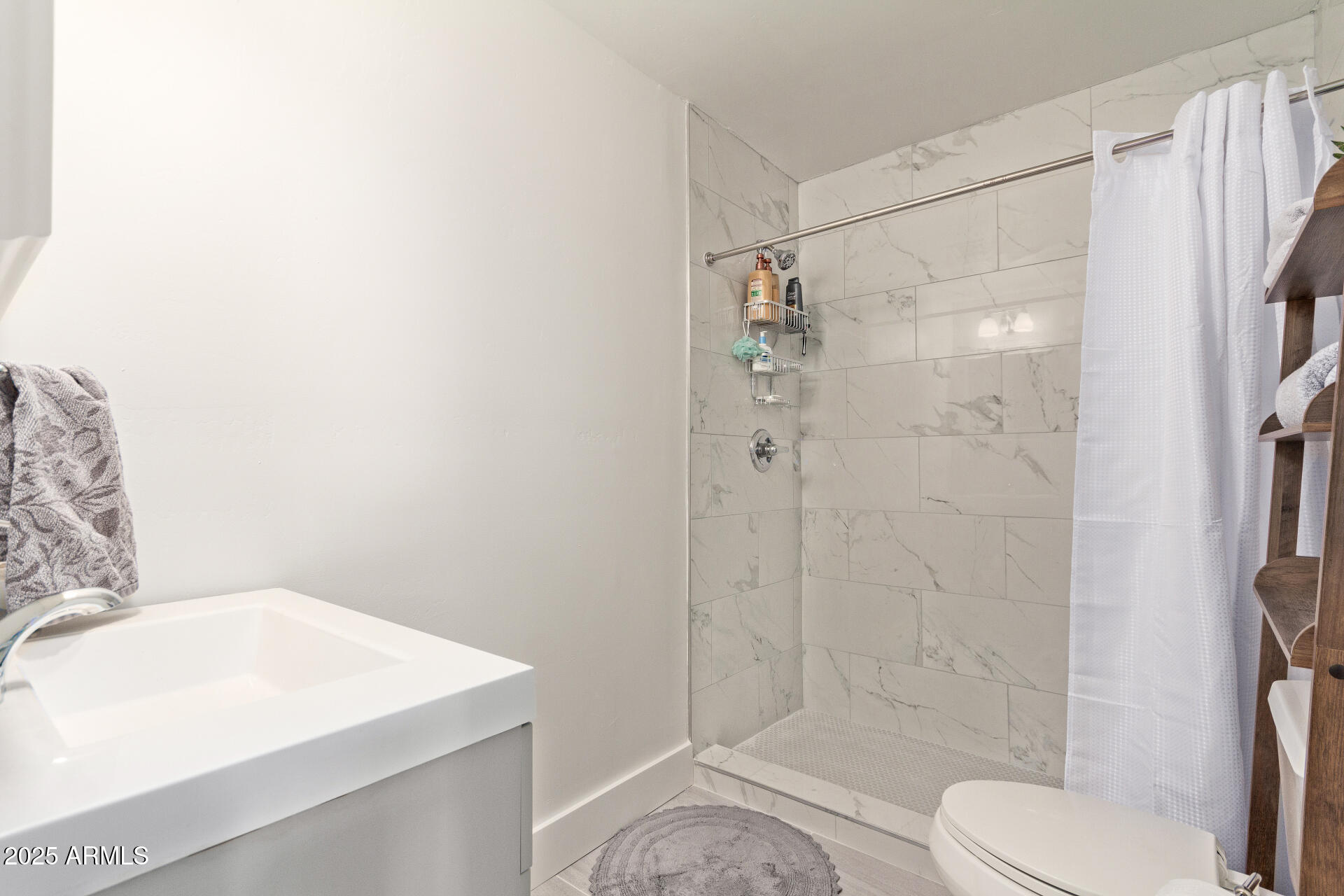 521 E Lehi Road Property Photo 18
