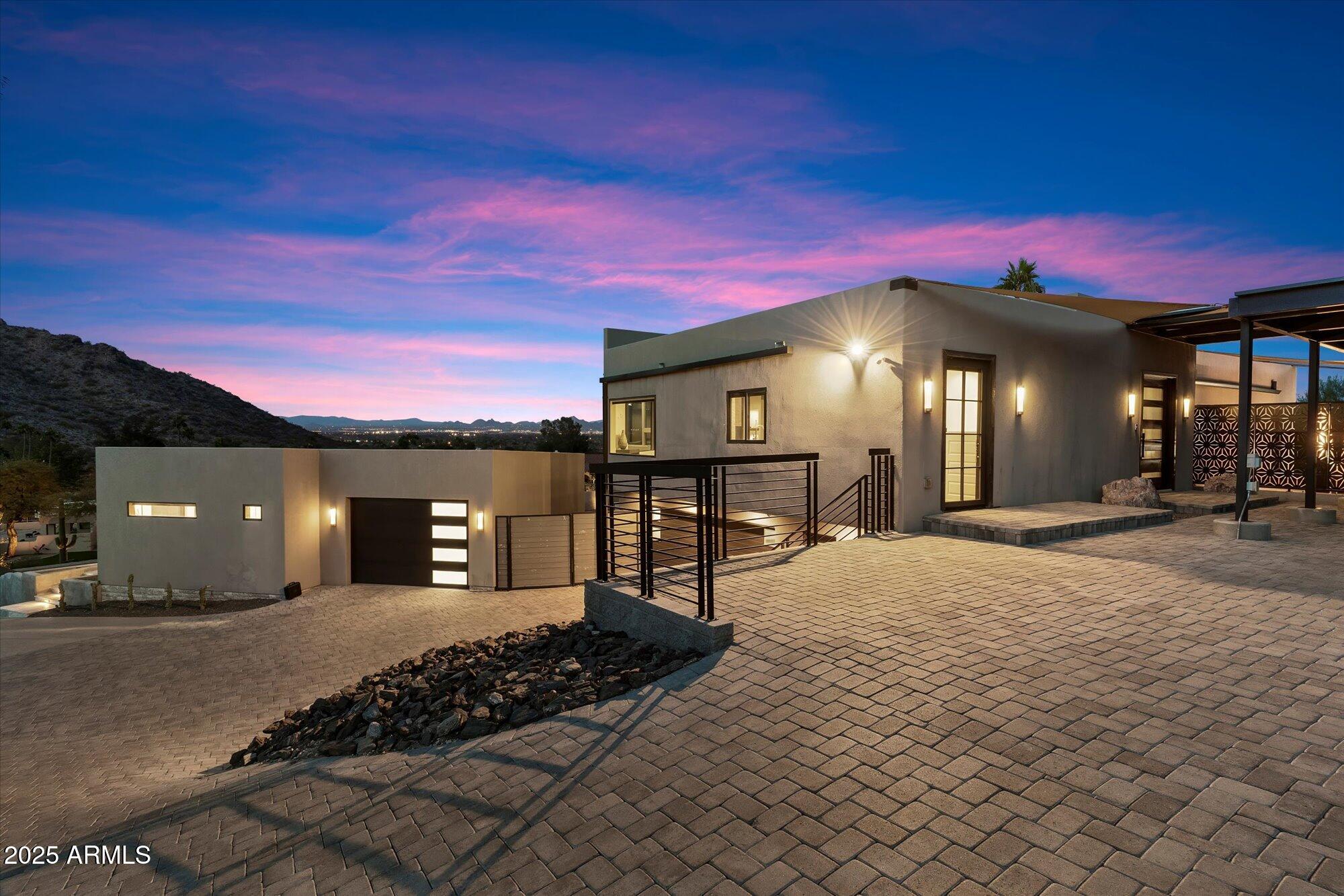 4401 E Sunset Drive Property Photo 3