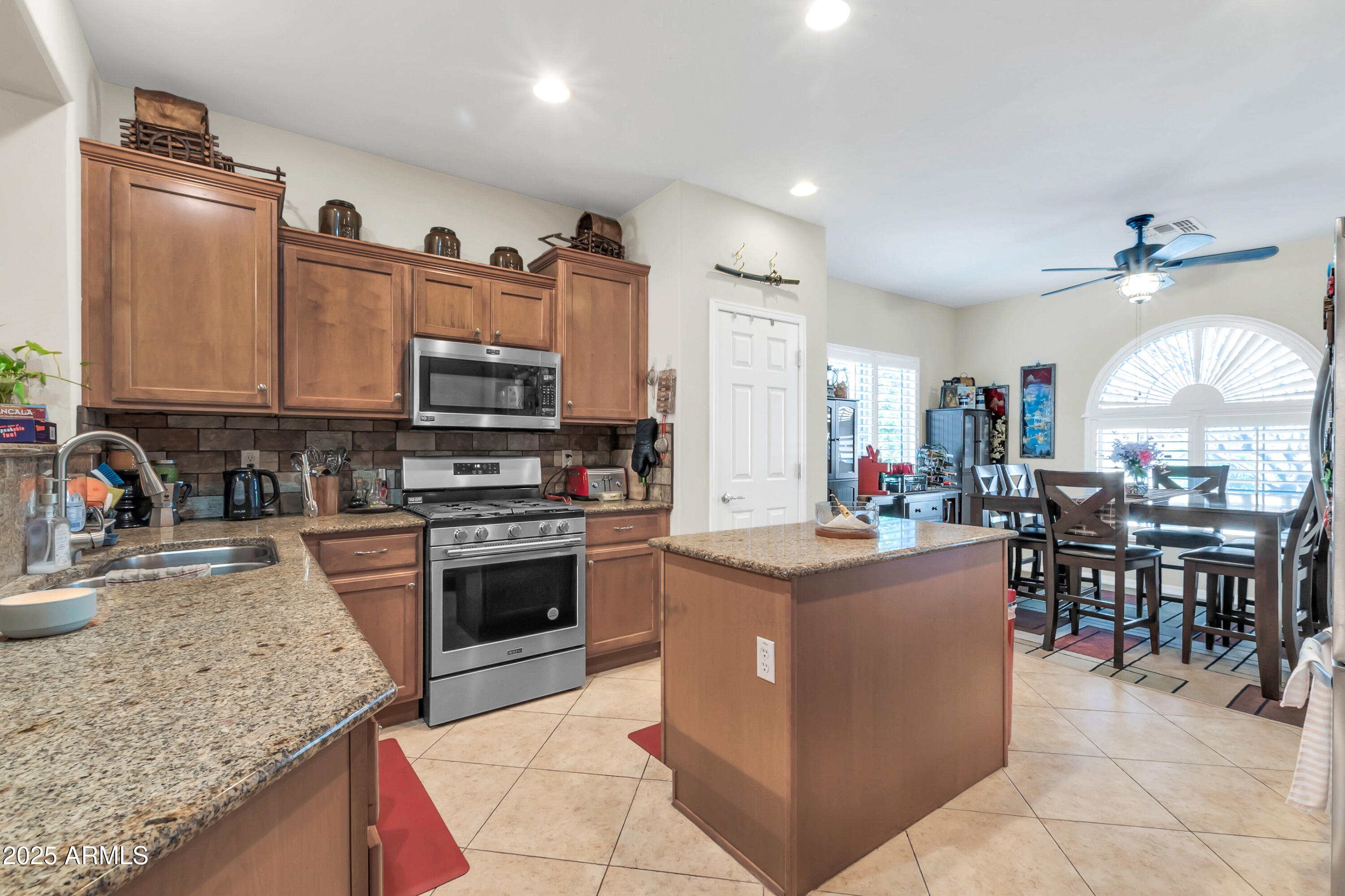 10851 E Sonrisa Avenue Property Photo 8