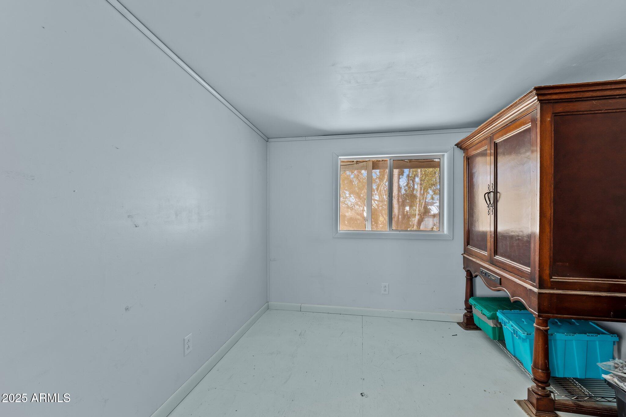 22955 Hillward E Property Photo 16