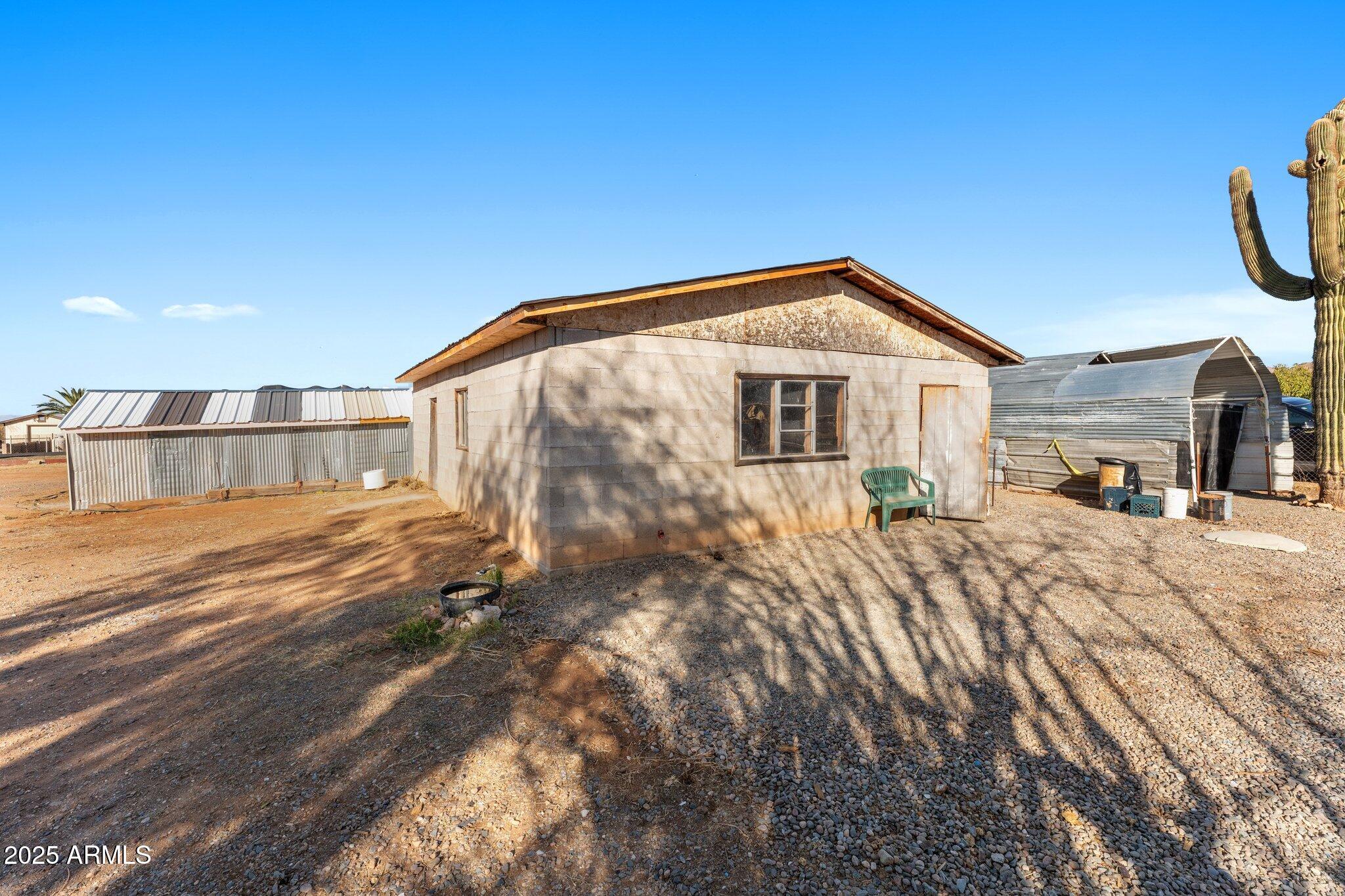 22955 Hillward E Property Photo 28