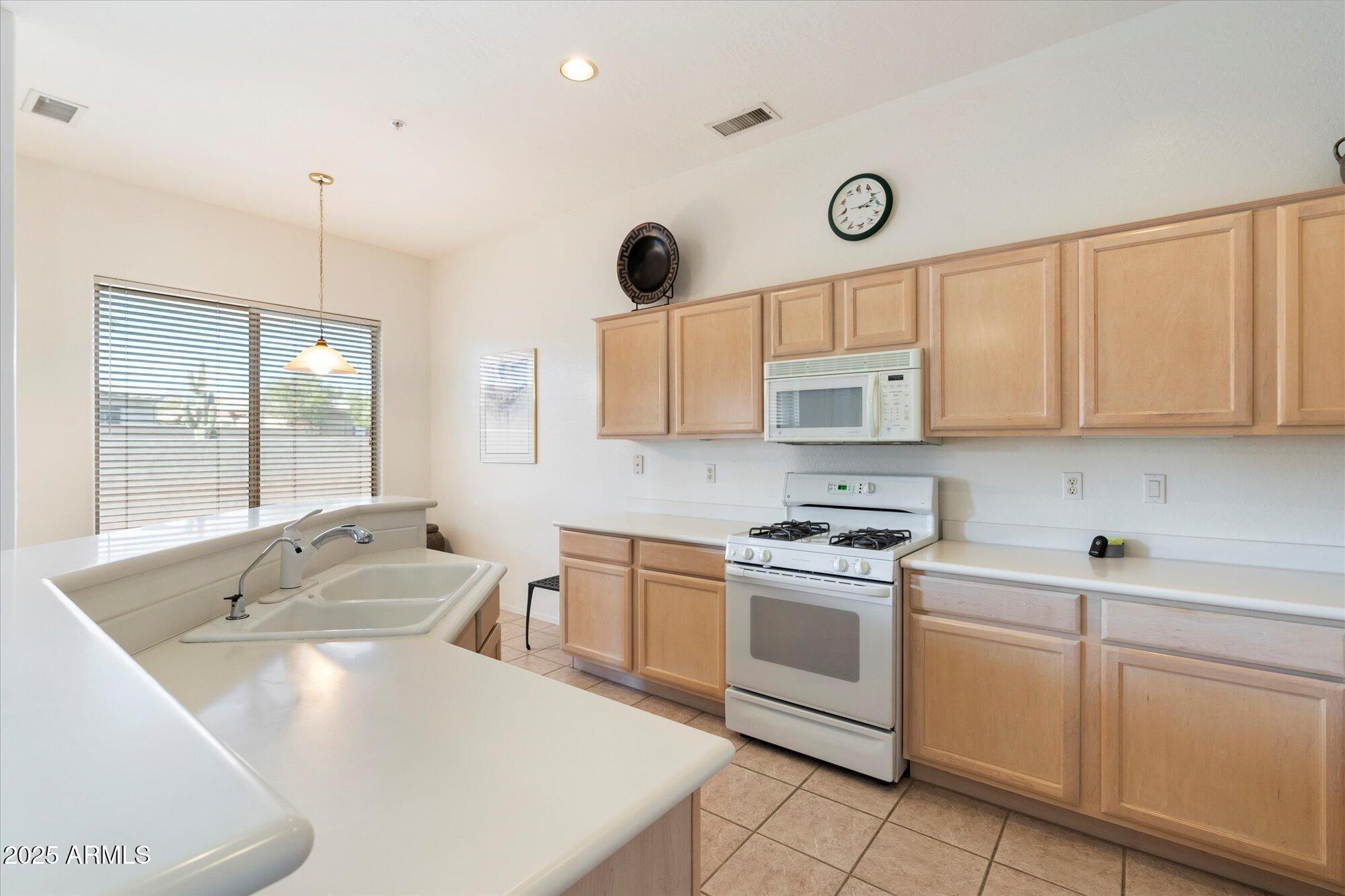 15636 E Yucca Drive Property Photo 11