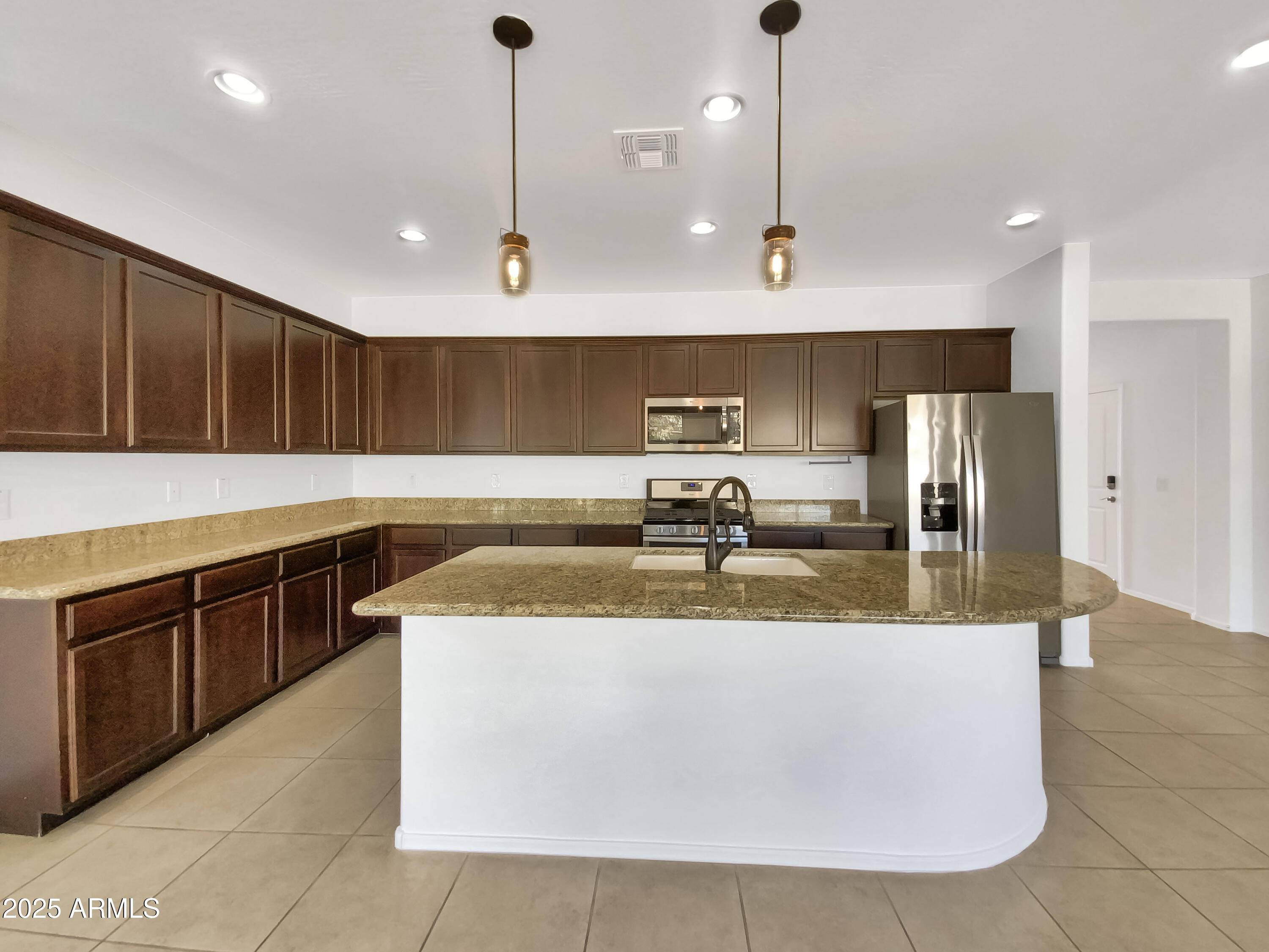 22794 E Via Las Brisas Property Photo 6